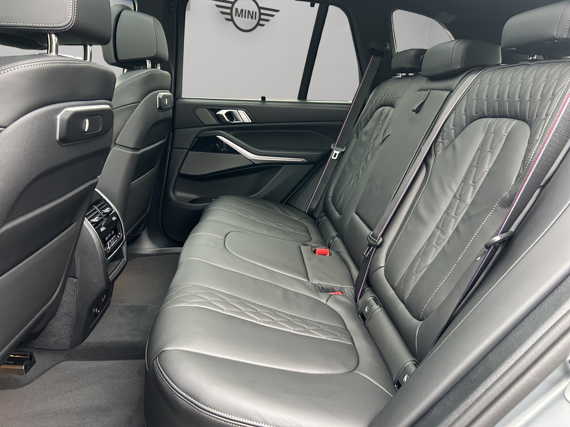BMW X5 xDrive 48V 30d M Sport Pro Steptronic-image-17