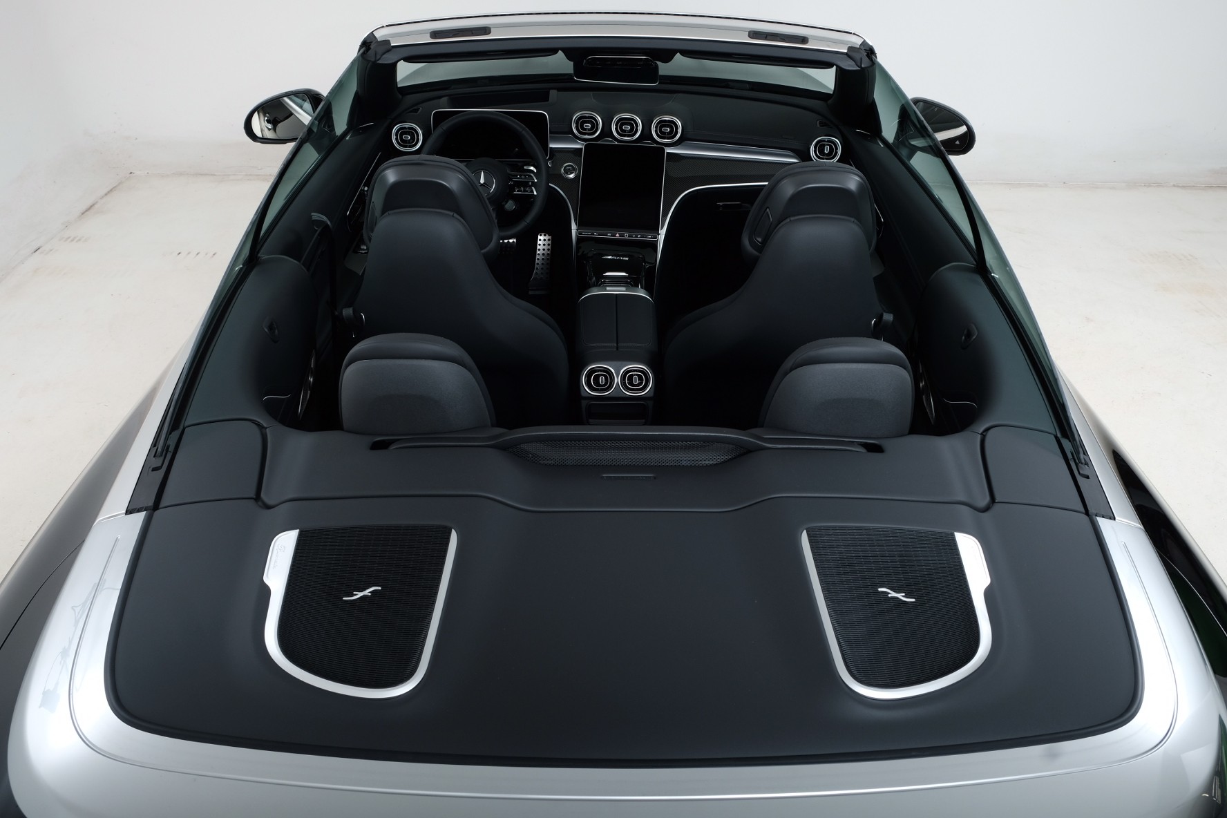 MERCEDES-BENZ CLE AMG 53 Cabrio 4Matic+ 9G-Tronic-image-8