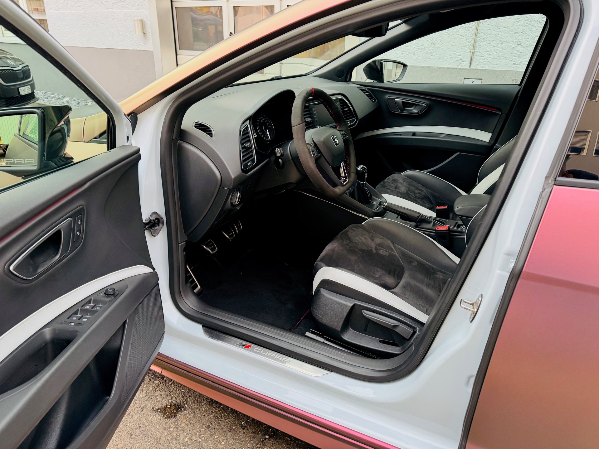 SEAT Leon 2.0 TSI Cupra 290-image-7