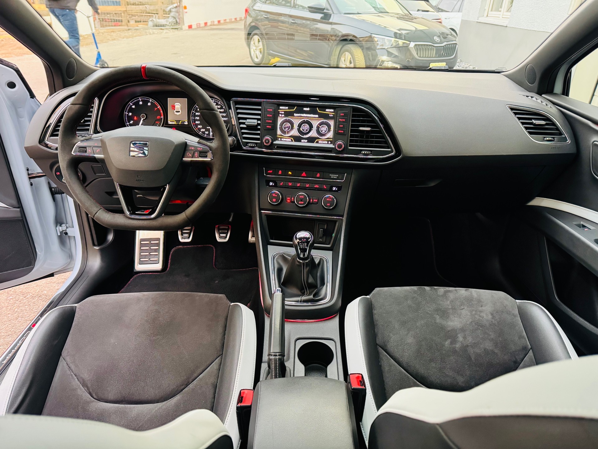 SEAT Leon 2.0 TSI Cupra 290-image-14