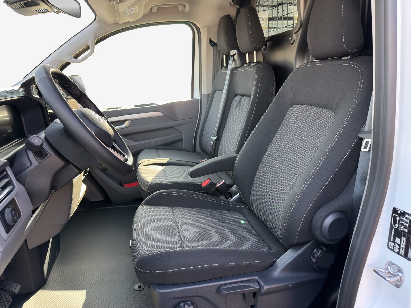 VW Transporter 2.0 TDI Automat-image-7