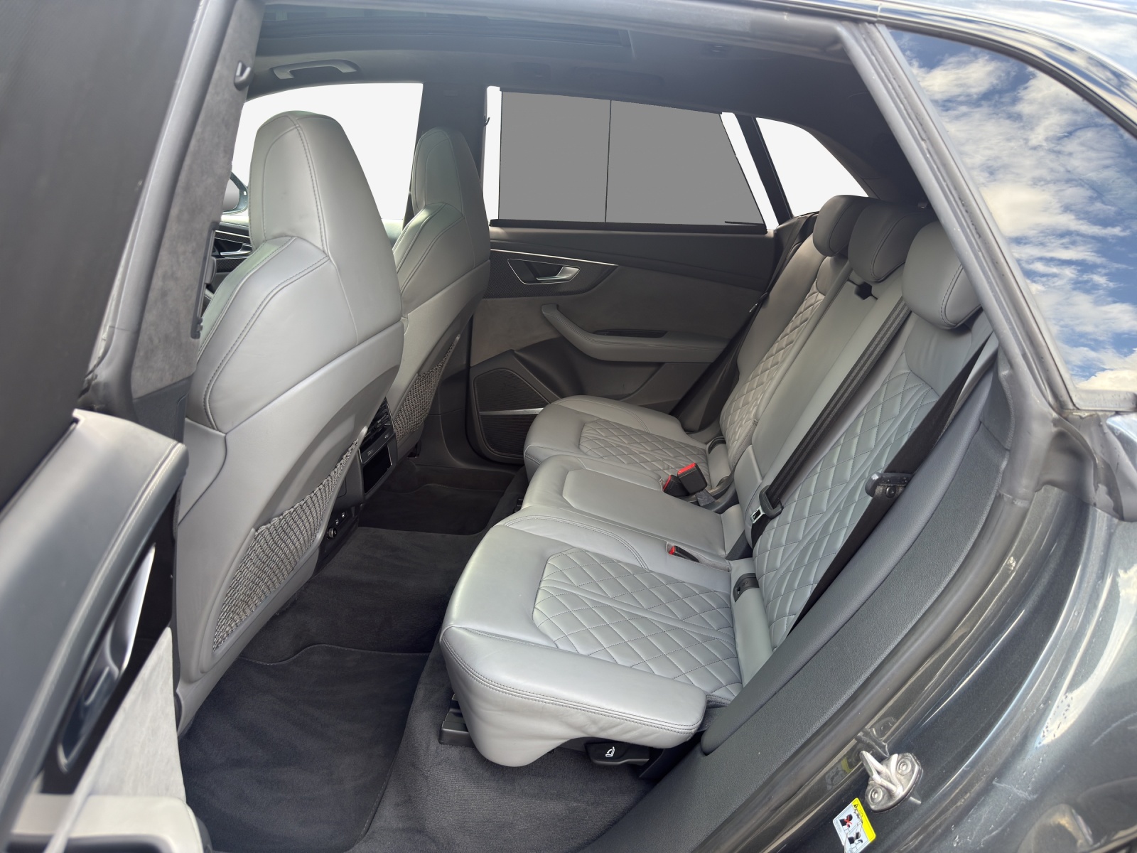 AUDI SQ8 TFSI quattro tiptronic-image-11