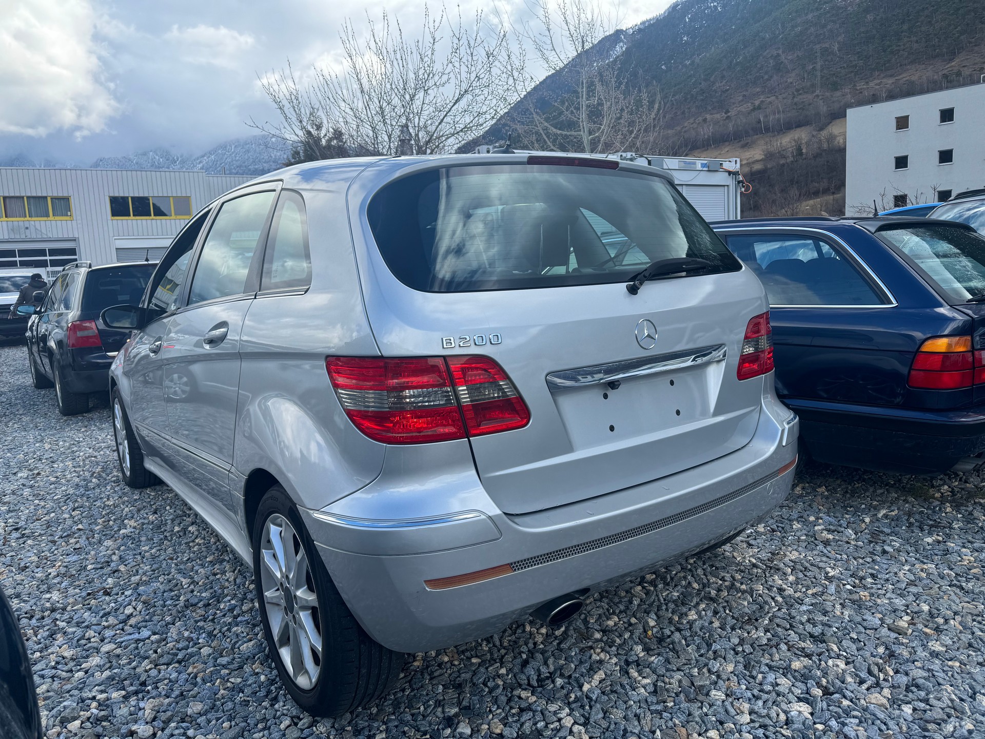 MERCEDES-BENZ B 200-image-5