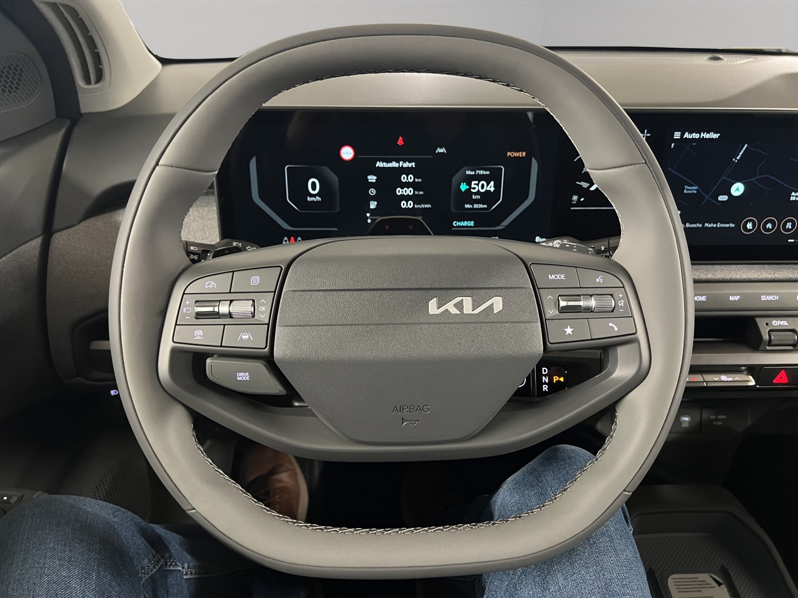 KIA EV3 81 kWh Earth-image-6