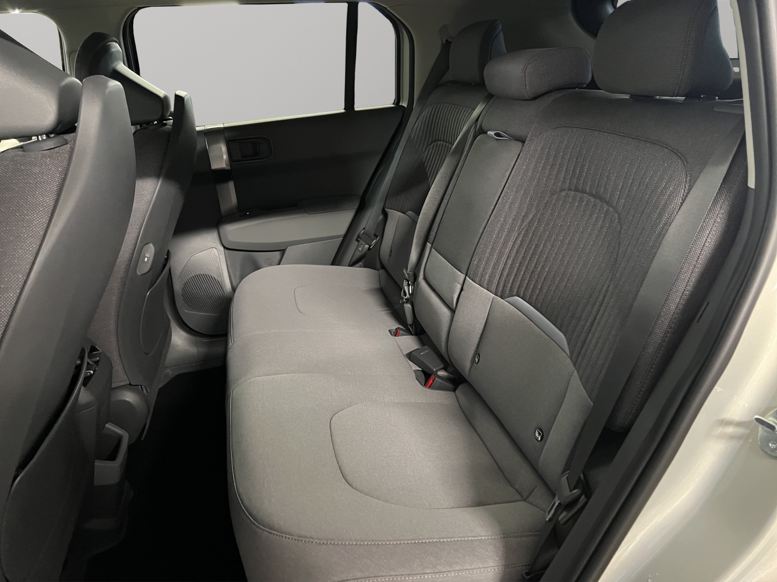 KIA EV3 81 kWh Earth-image-10