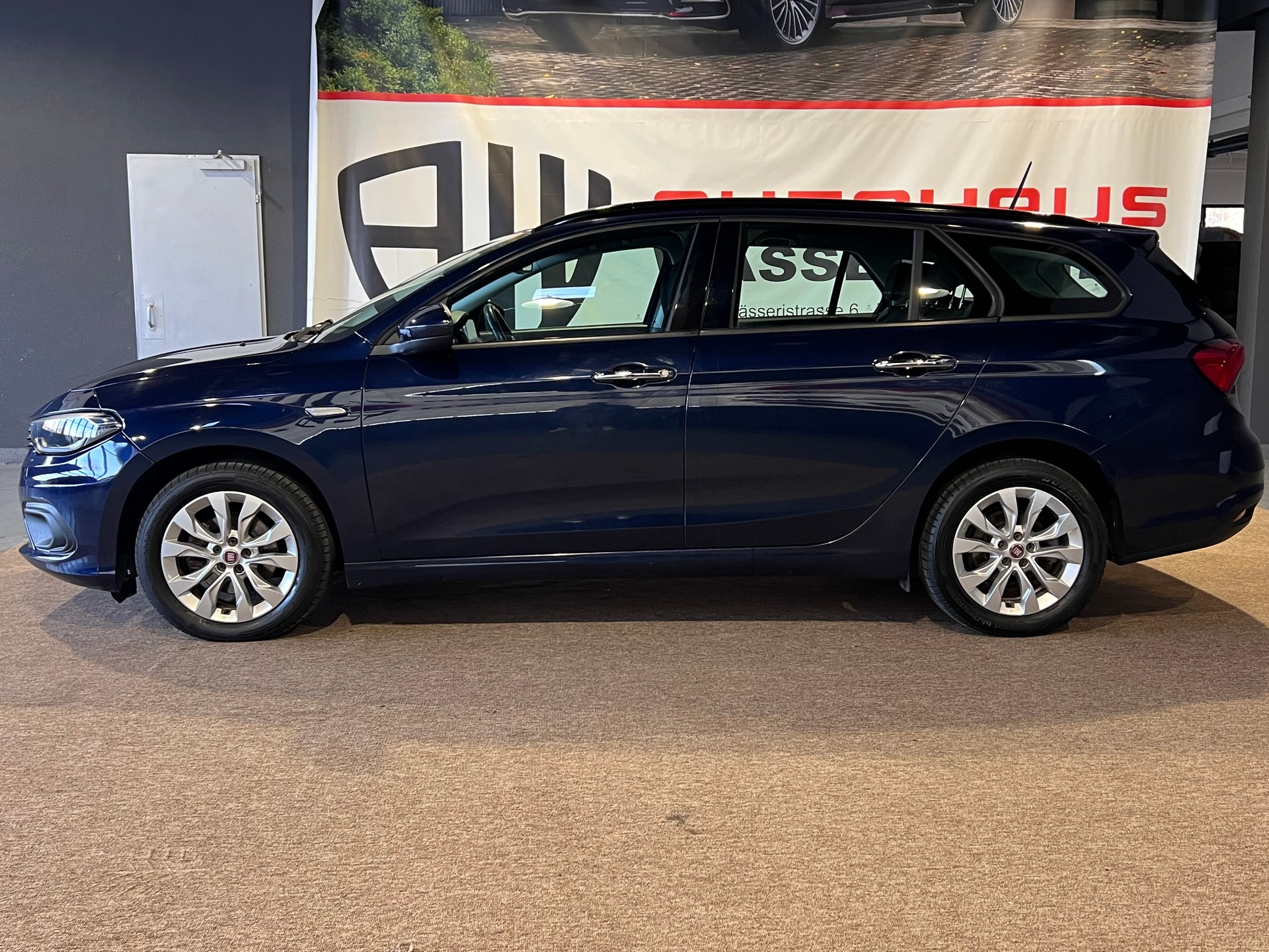 FIAT Tipo 1.6MJ Station Wagon Lounge-image-6