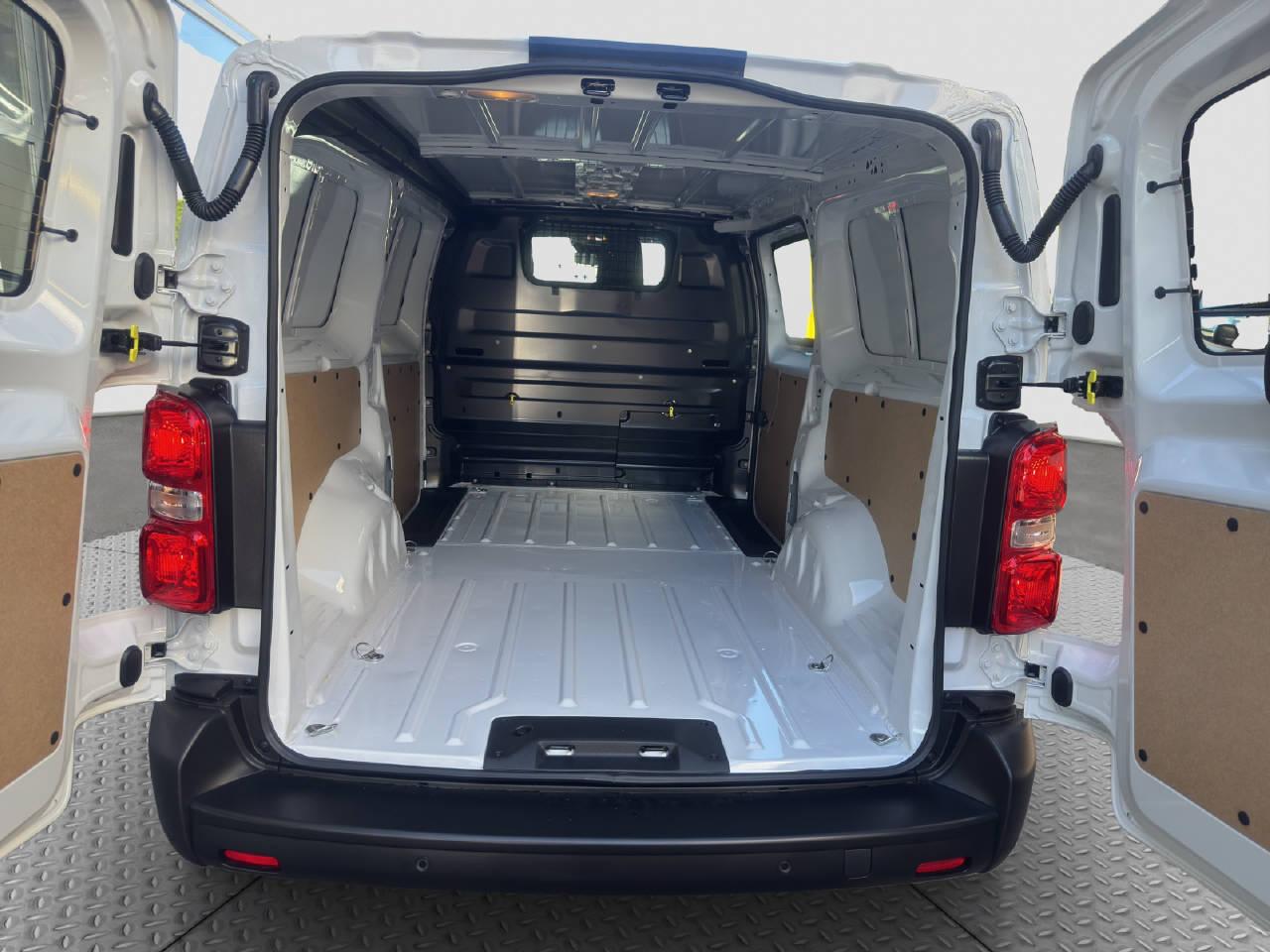 TOYOTA PROACE Van L2 2.0 D Advanced-image-10