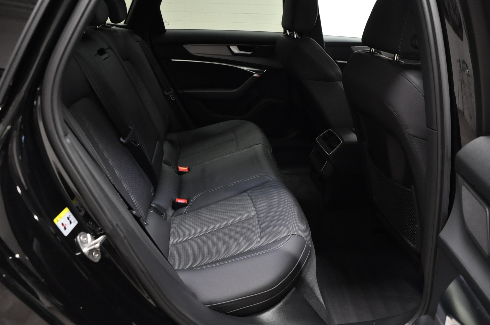 AUDI A6 Limousine 50 TDI Sport quattro tiptronic-image-16