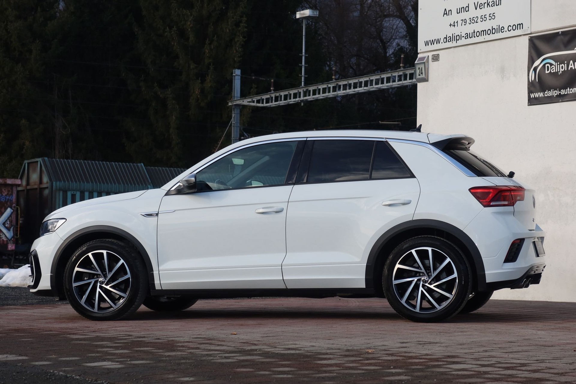 VW T-Roc 2.0 TSI R DSG 4Motion-image-7