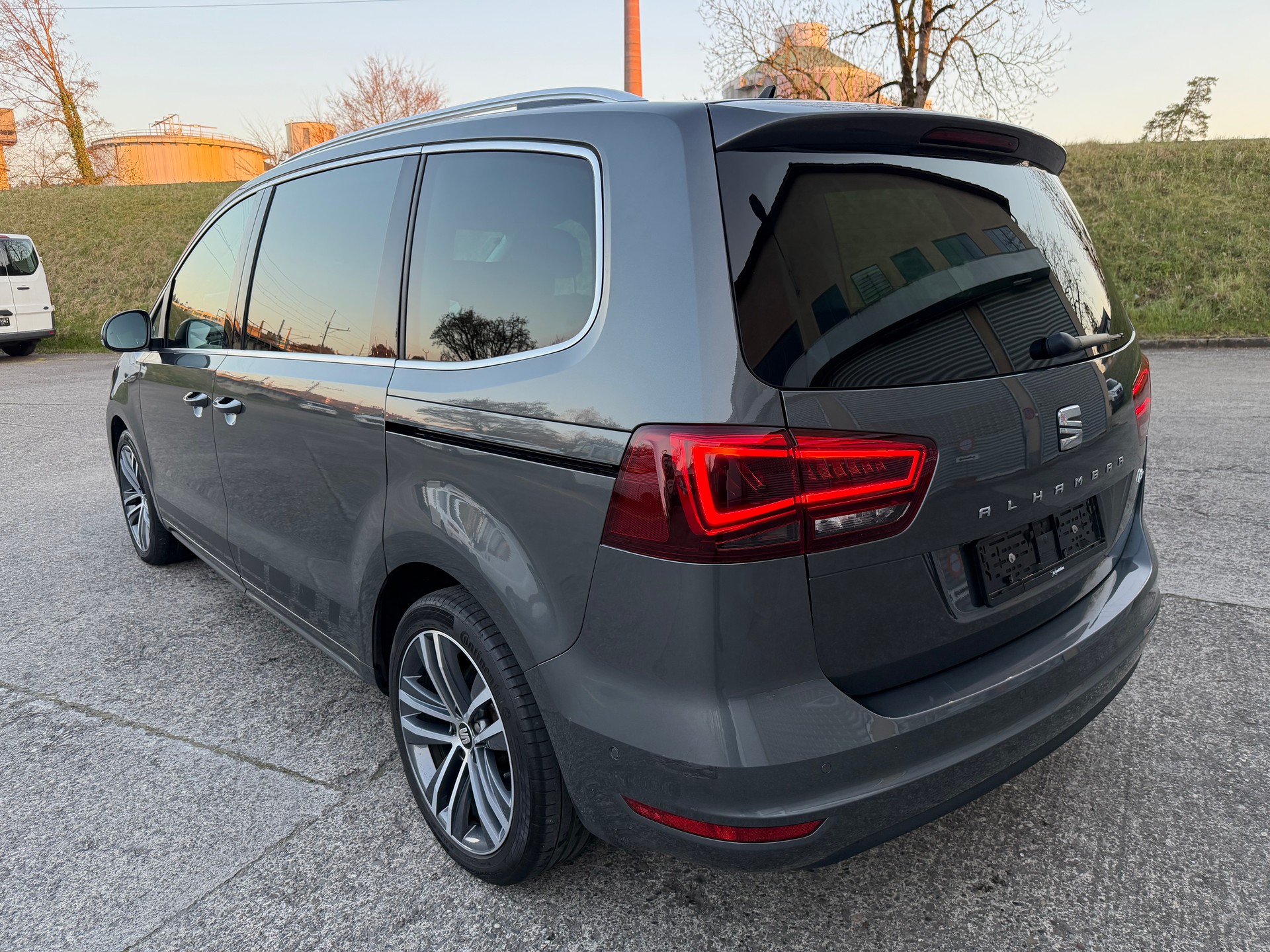 SEAT Alhambra 2.0 TDI FR Line DSG-image-2