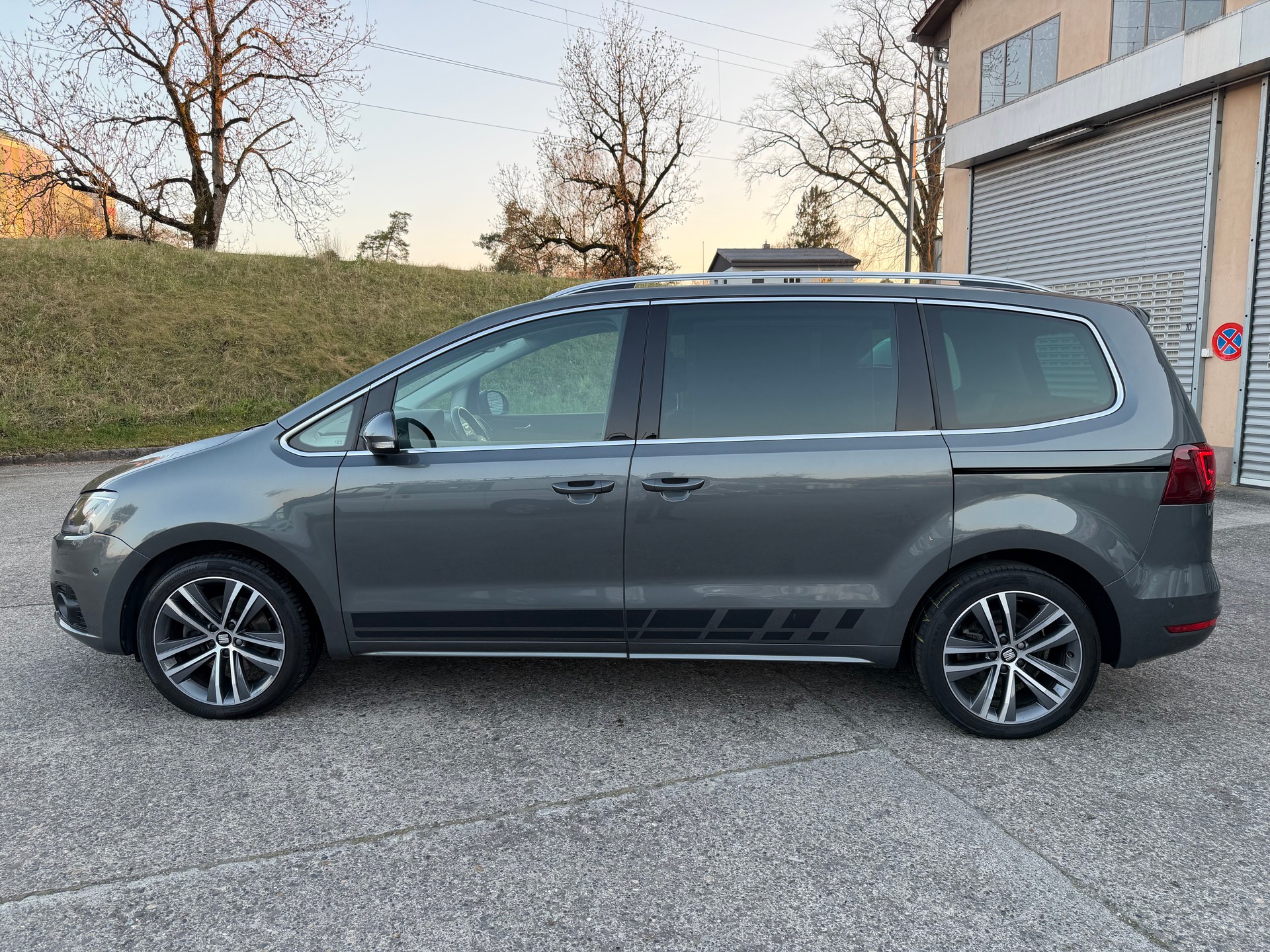 SEAT Alhambra 2.0 TDI FR Line DSG-image-1