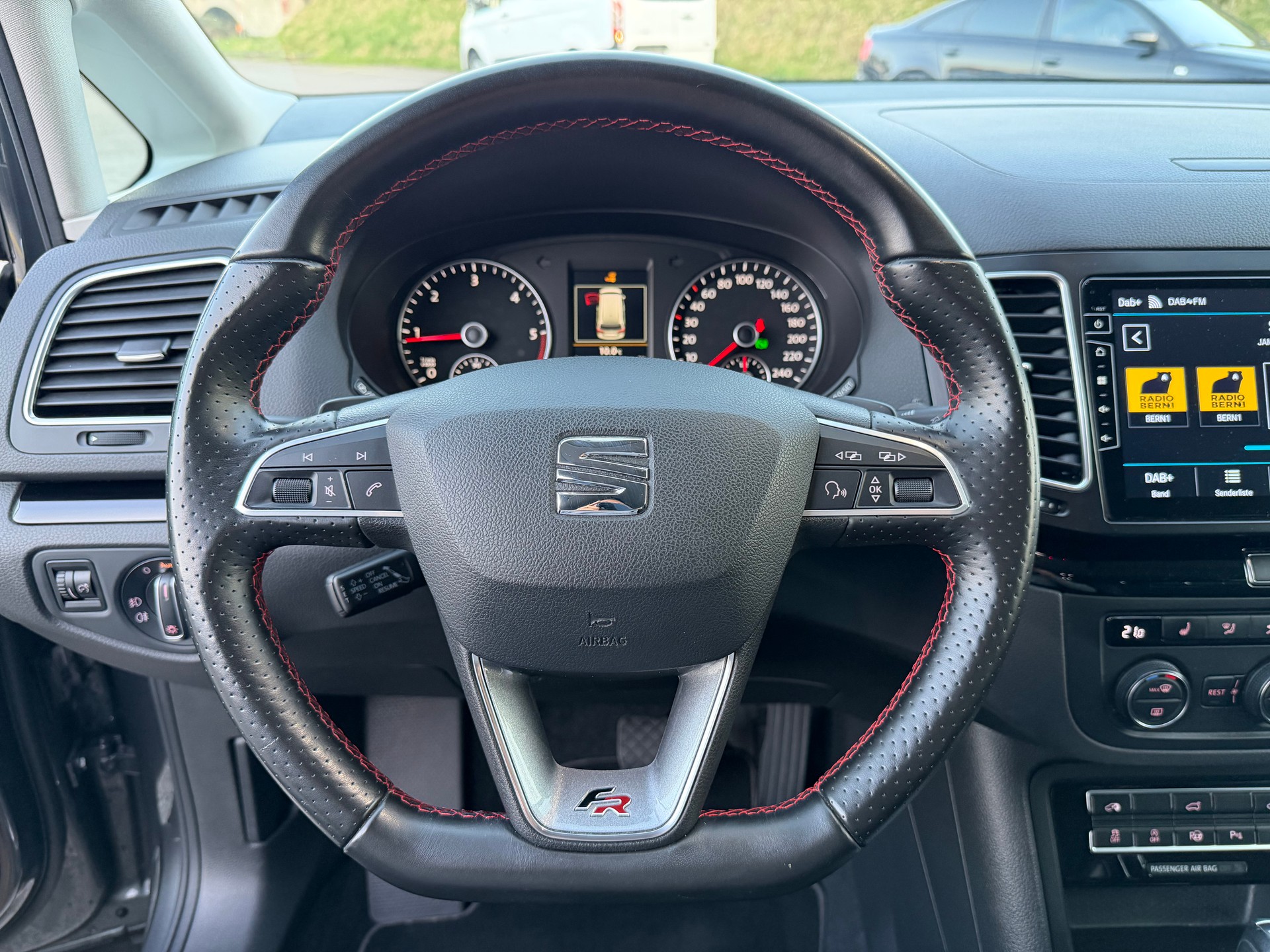 SEAT Alhambra 2.0 TDI FR Line DSG-image-9