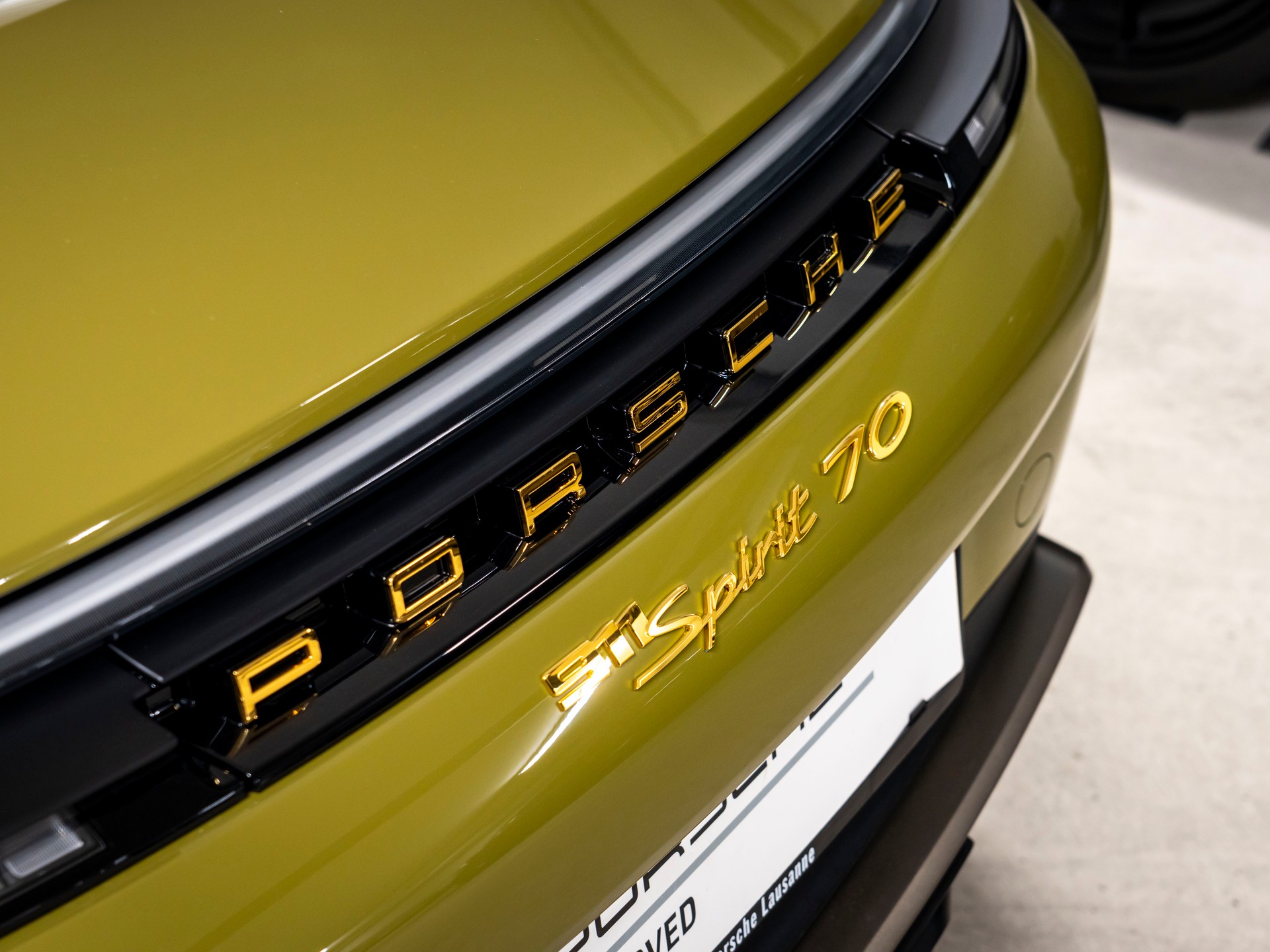 PORSCHE 911 Cabriolet Spirit 70 PDK-image-11