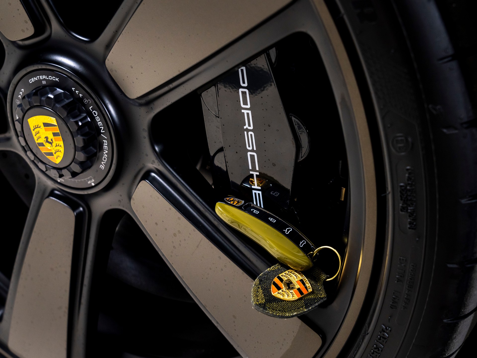 PORSCHE 911 Cabriolet Spirit 70 PDK-image-13