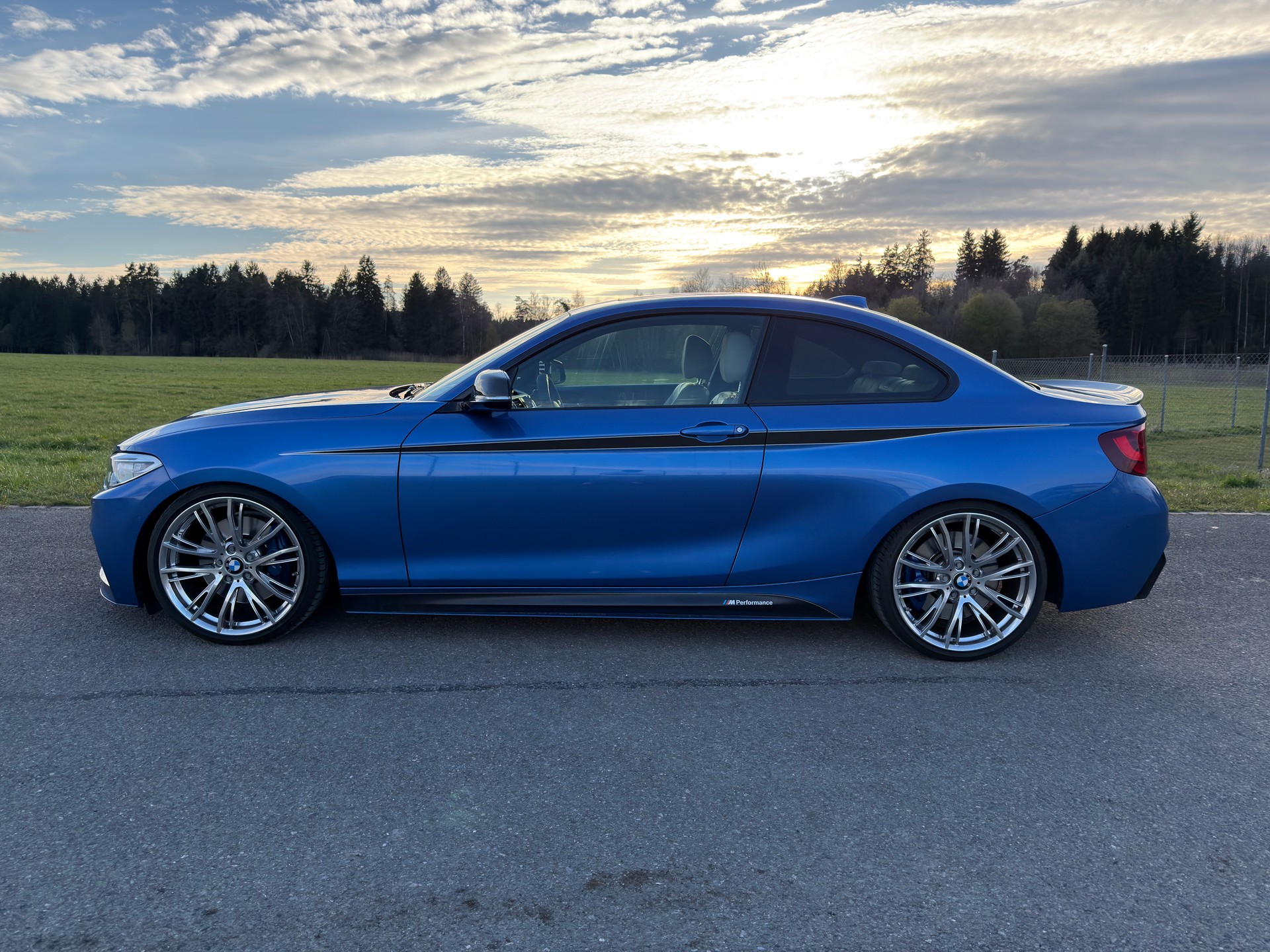 BMW M235i xDrive Steptronic-image-2
