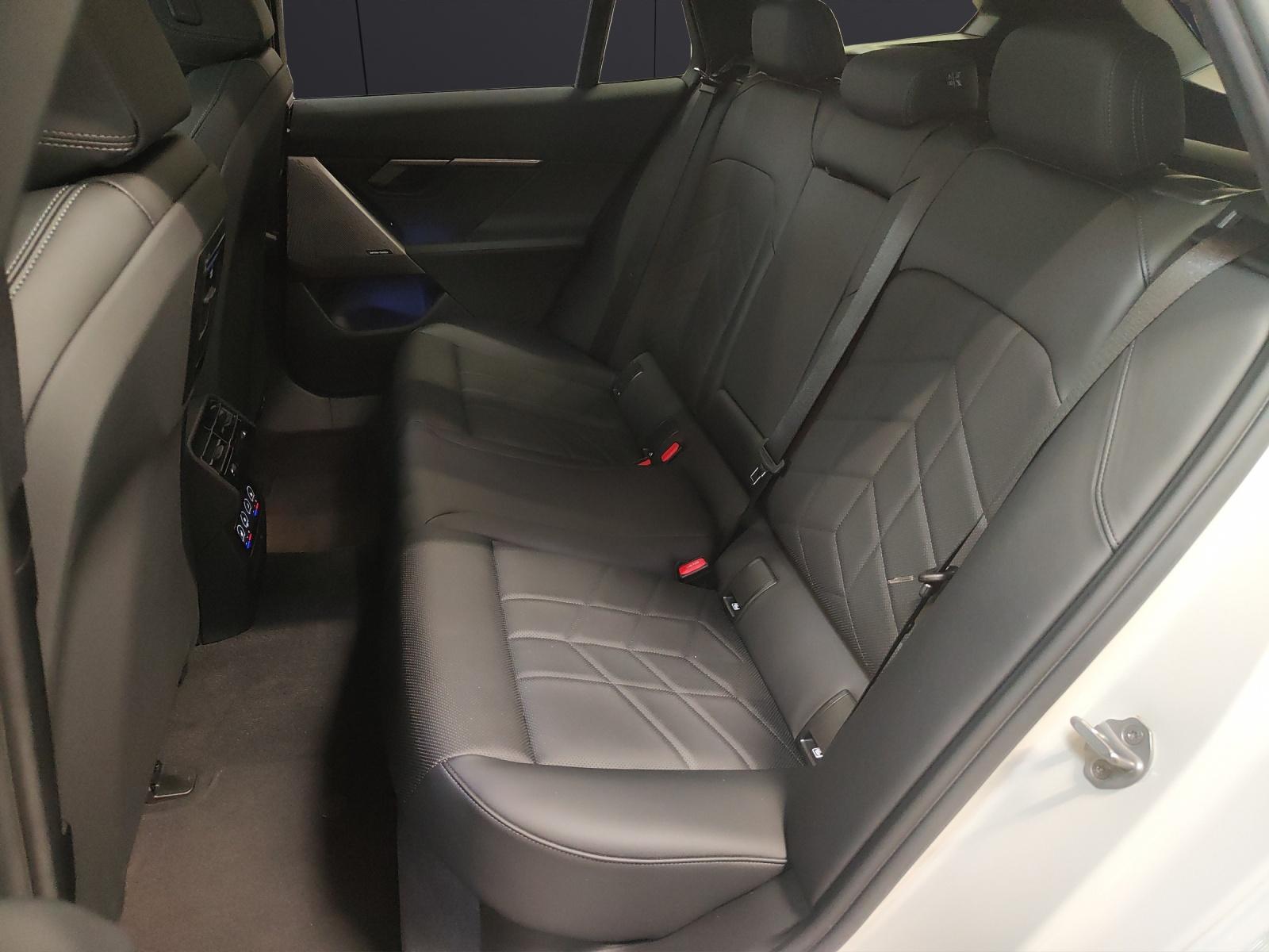 BMW 520d xDrive Touring-image-20