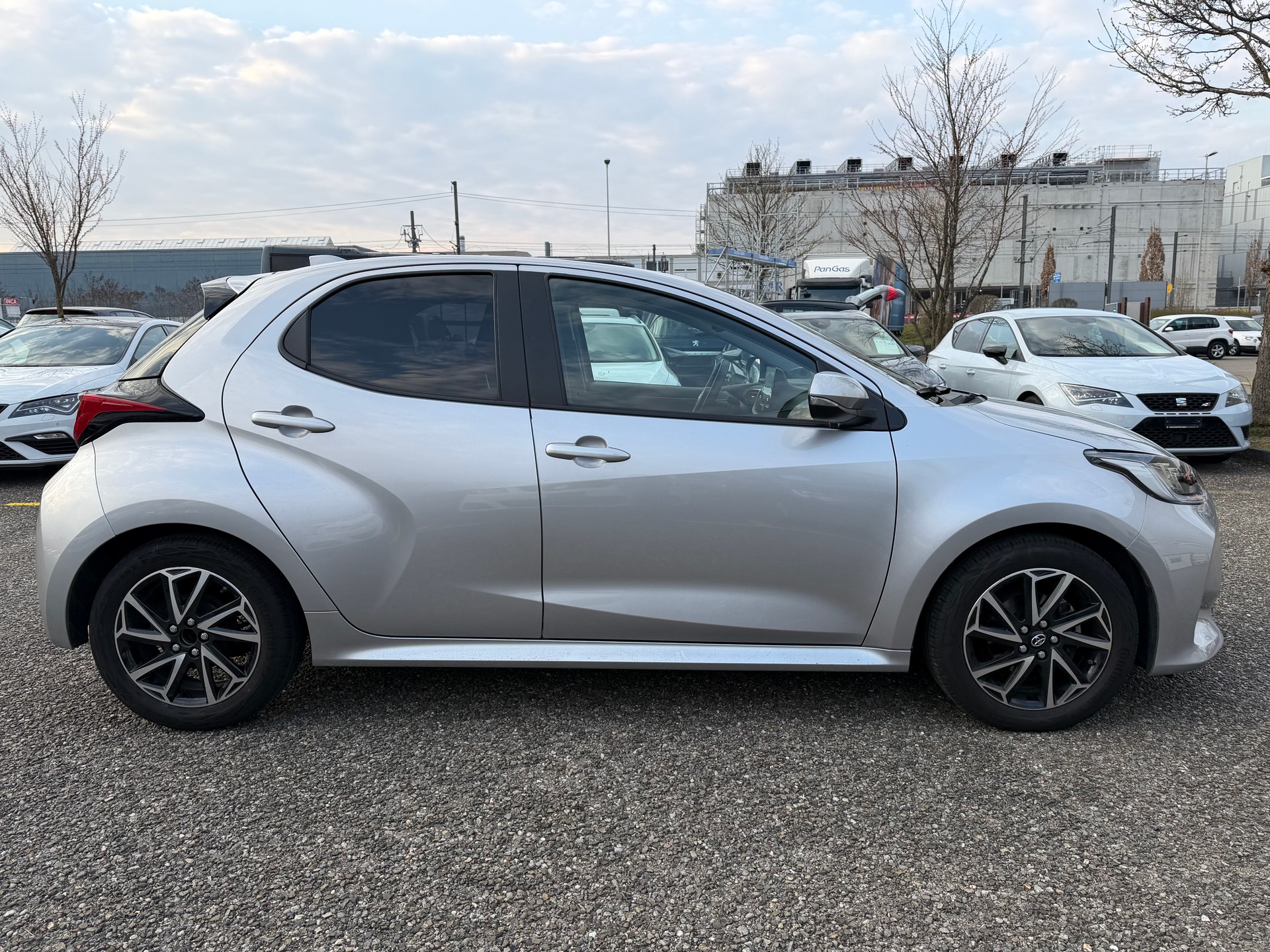 TOYOTA Yaris 1.5 Trend-image-3