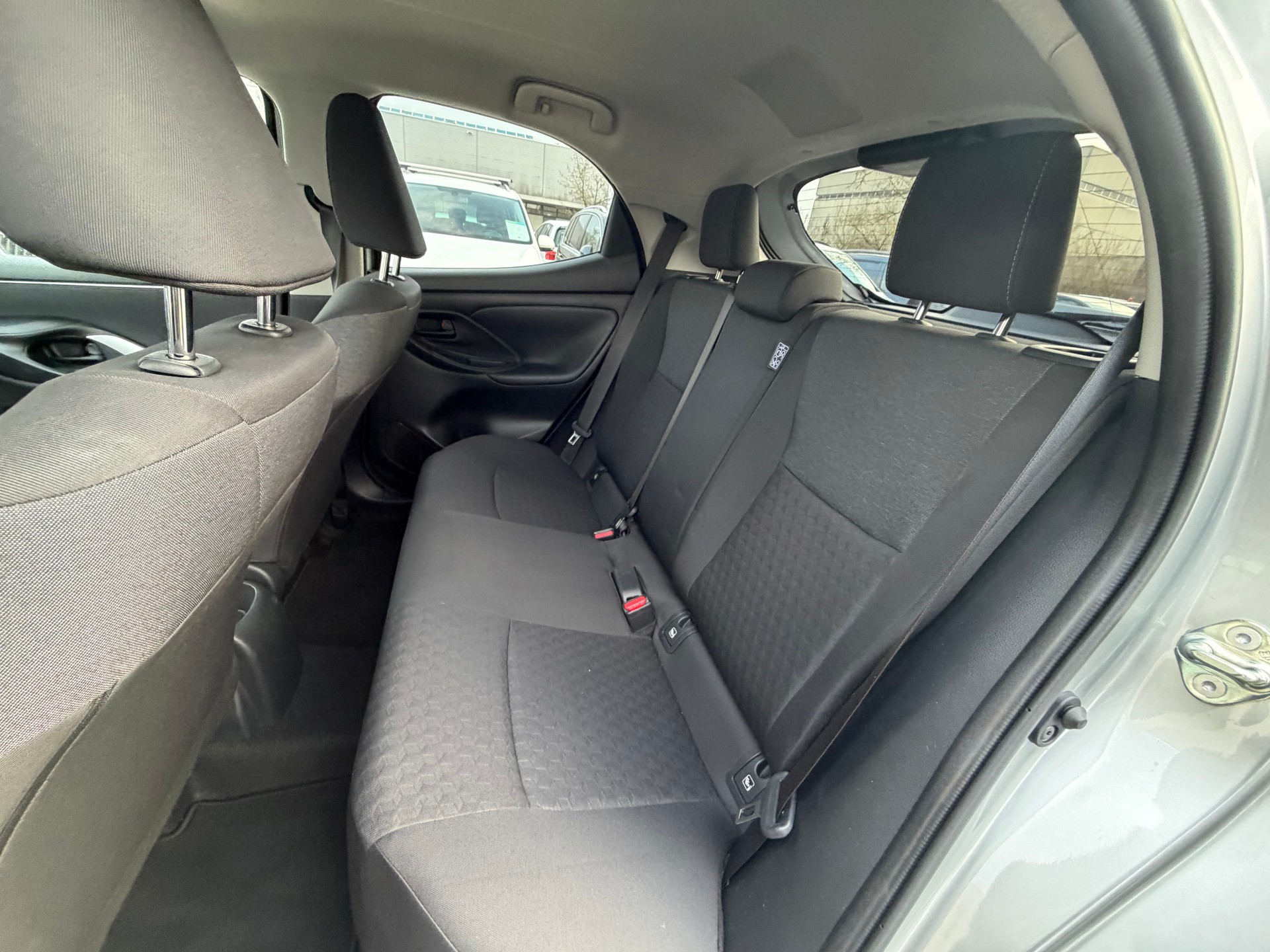 TOYOTA Yaris 1.5 Trend-image-8