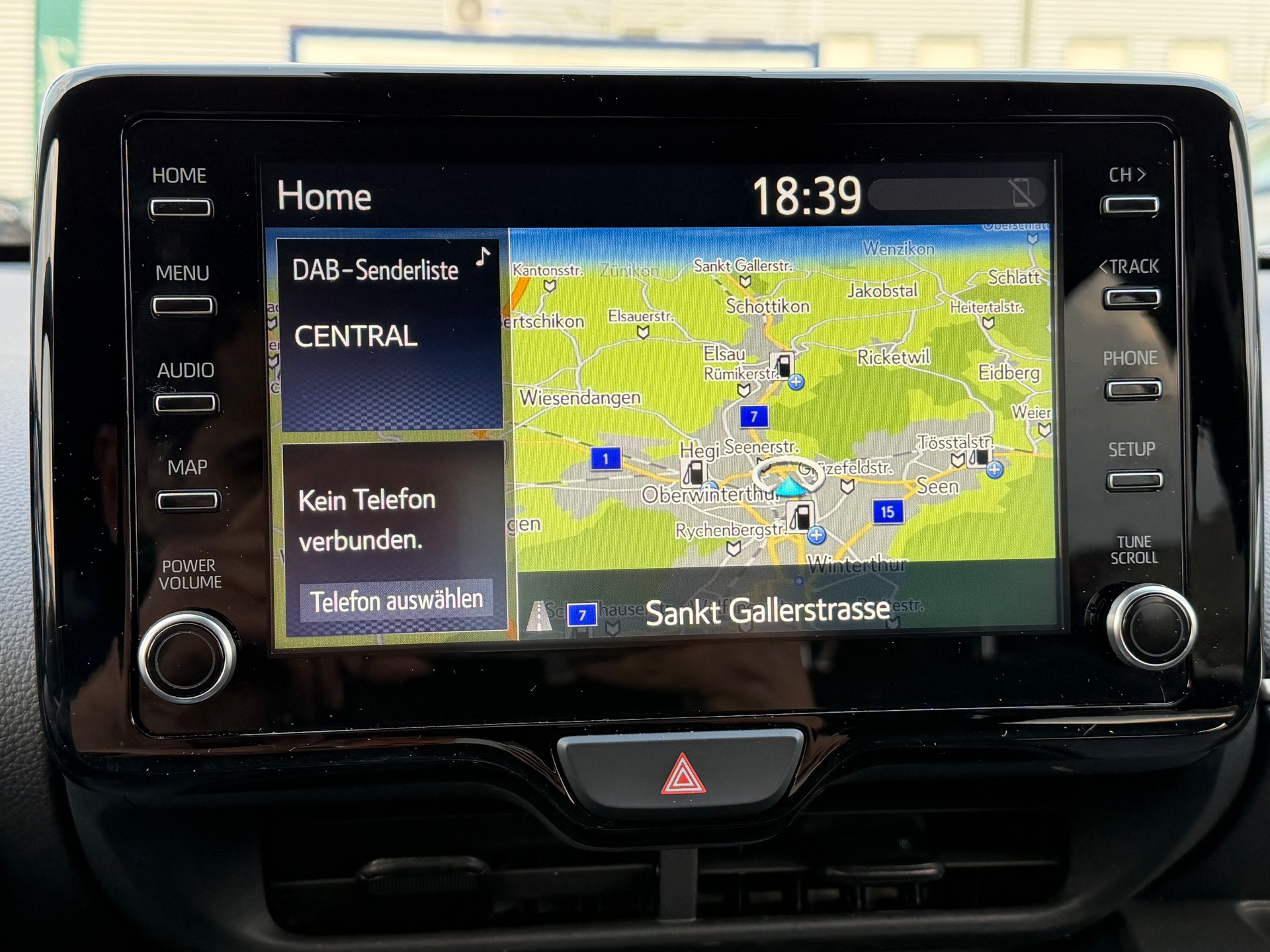 TOYOTA Yaris 1.5 Trend-image-17