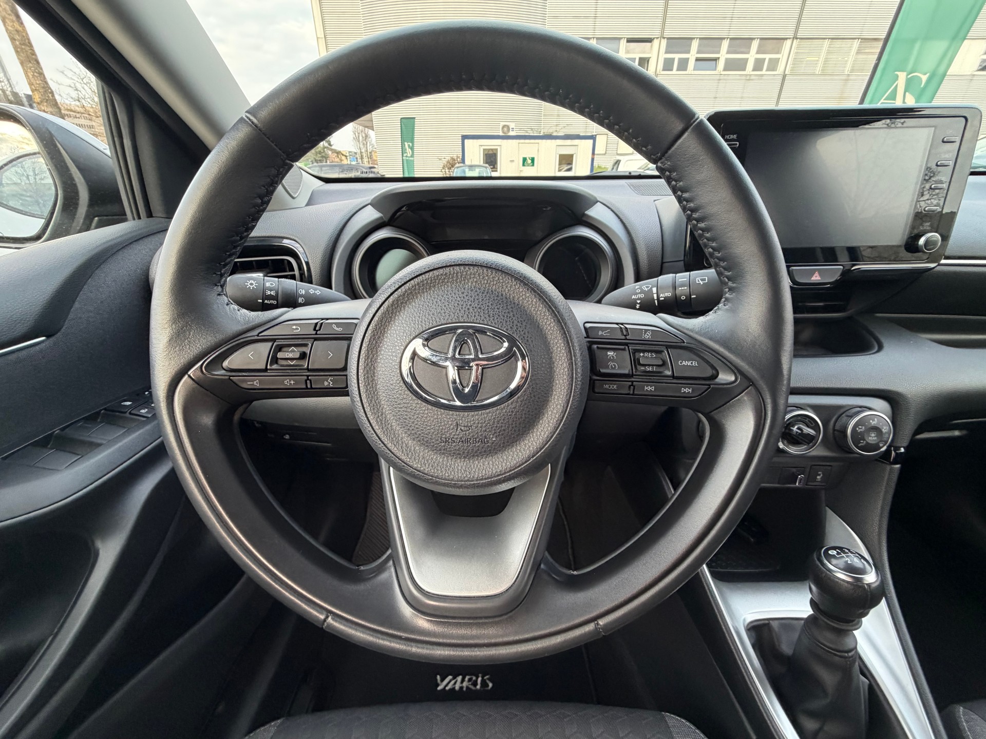 TOYOTA Yaris 1.5 Trend-image-10