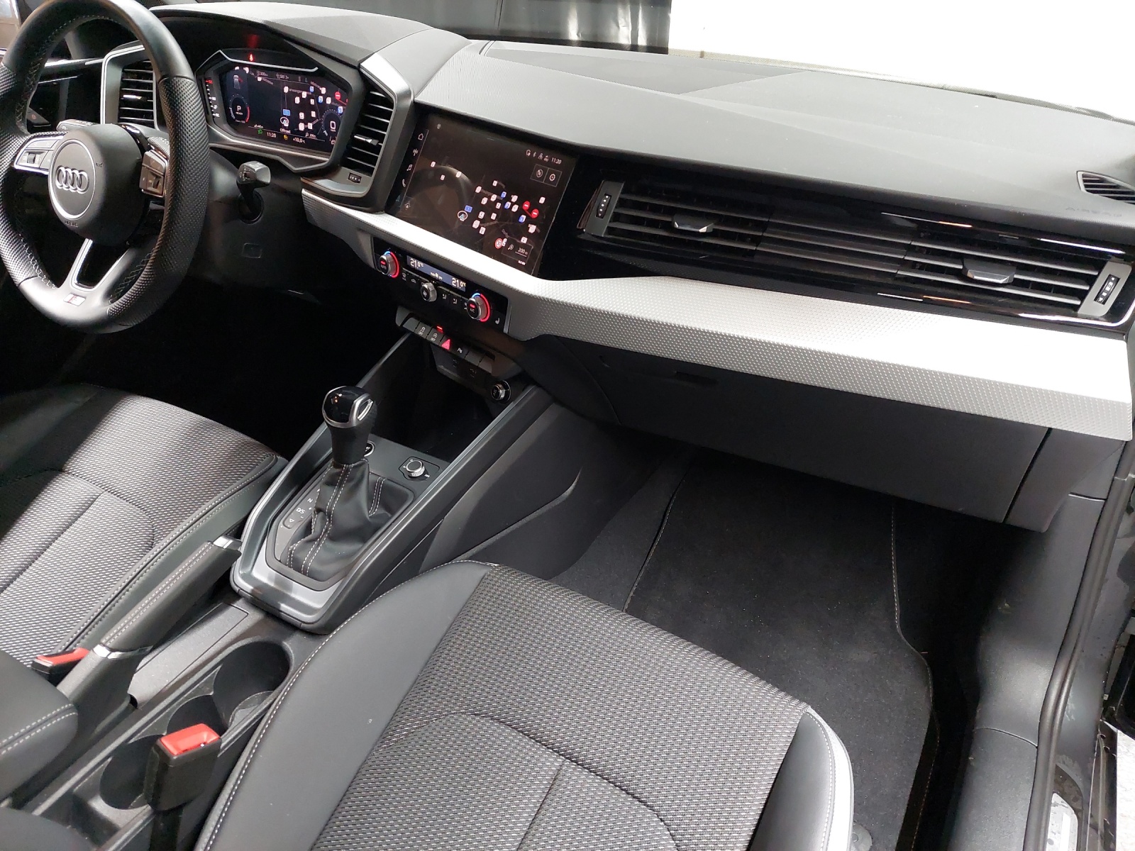 AUDI A1 Sportback 35 TFSI S-tronic-image-9