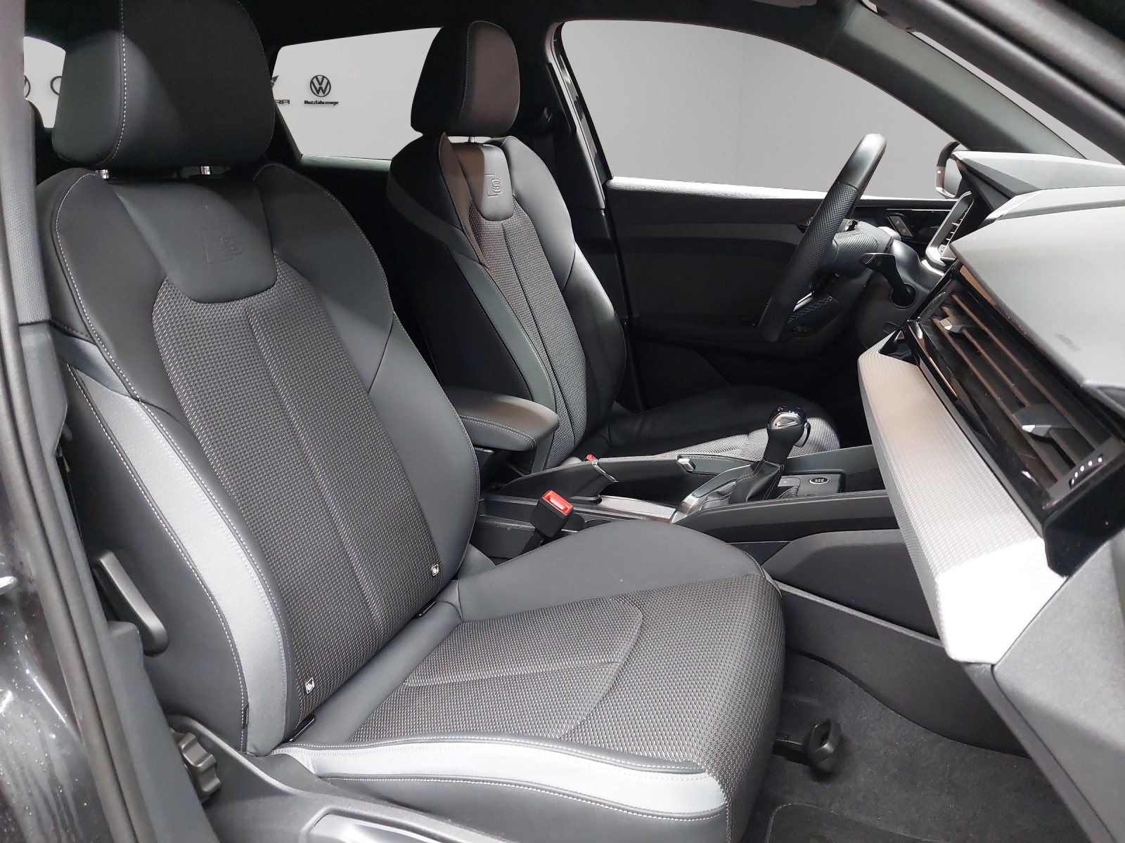 AUDI A1 Sportback 35 TFSI S-tronic-image-8