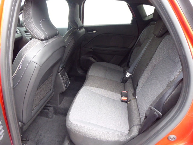 RENAULT Captur 1.3 TCe Techno-image-6