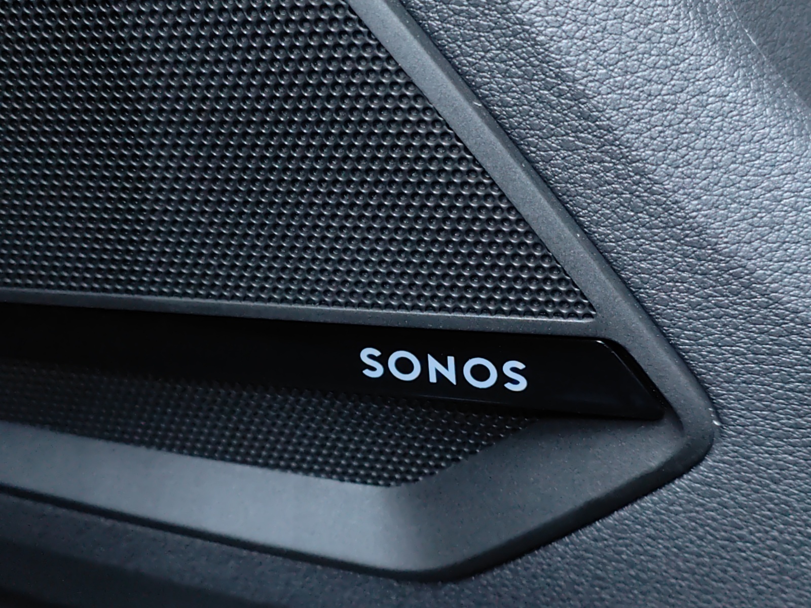 AUDI SQ2 TFSI quattro S-tronic-image-12