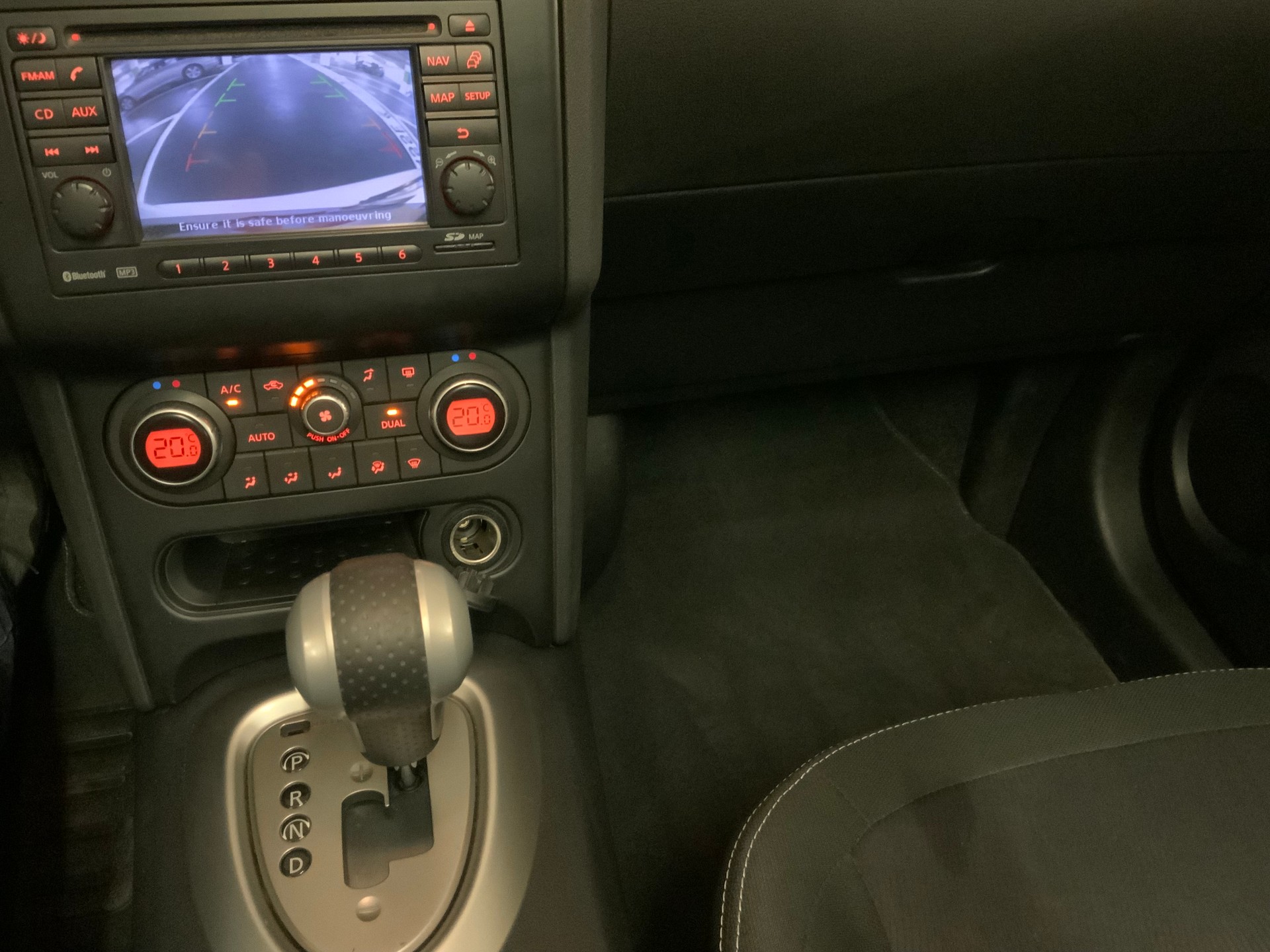 NISSAN Qashqai 2.0 4WD tekna XTronic CVT-image-10