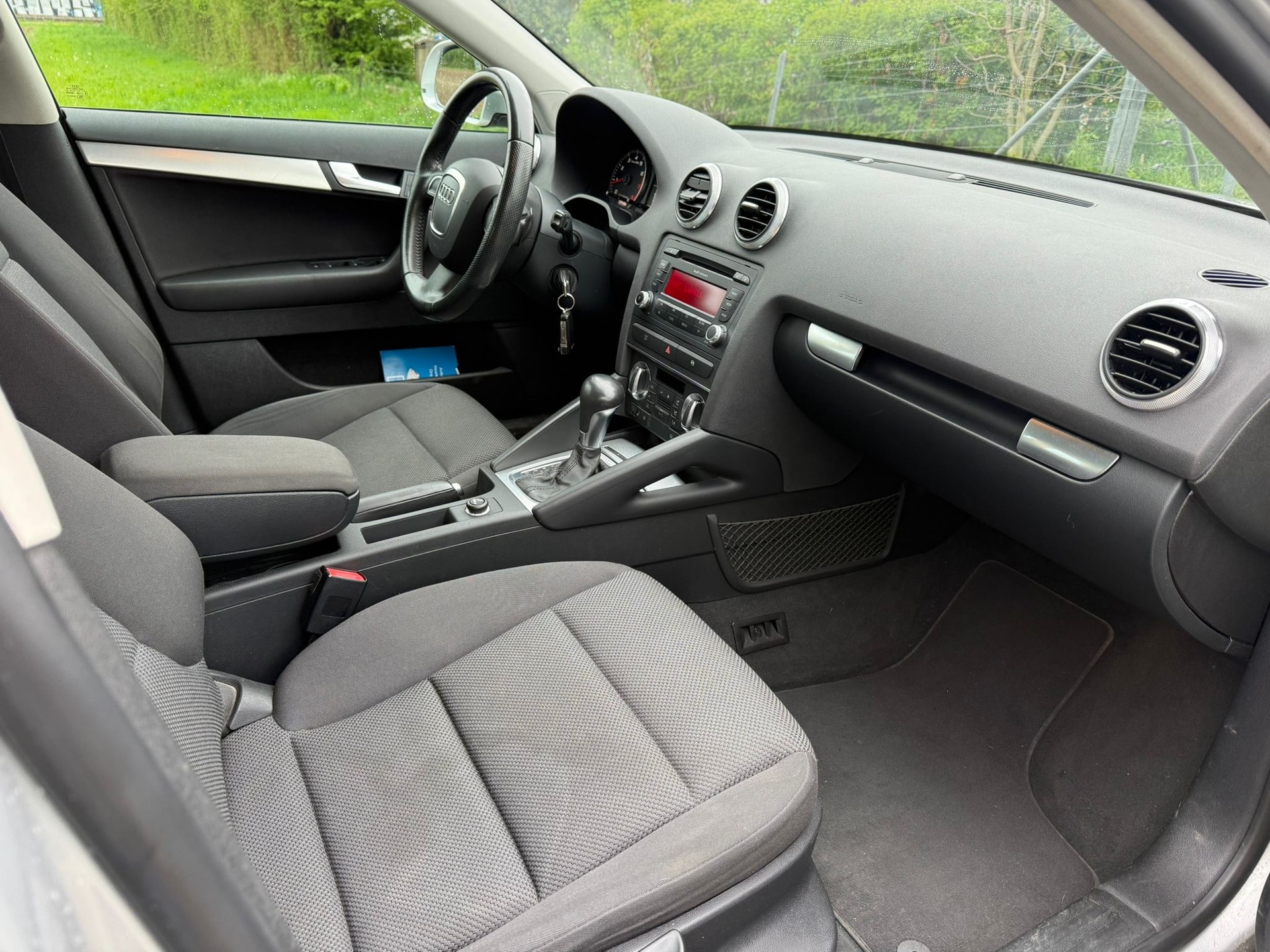 AUDI A3 Sportback 1.8 TFSI Attraction S-tronic-image-8
