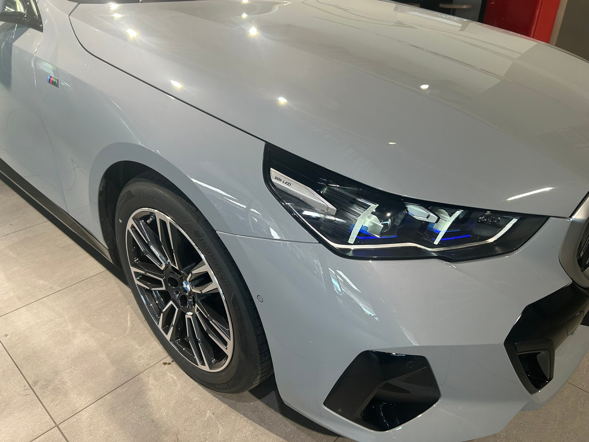 BMW 520d xDrive 48V Touring M Sport Steptronic-image-19