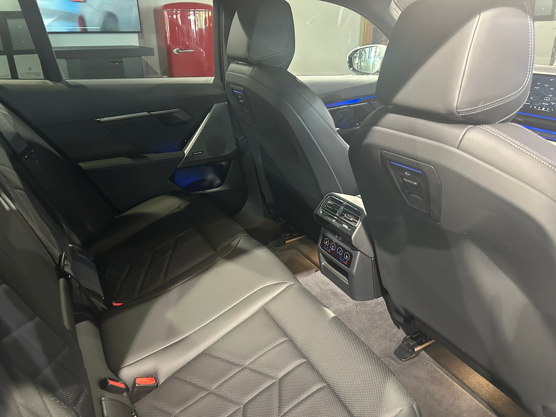 BMW 520d xDrive 48V Touring M Sport Steptronic-image-22