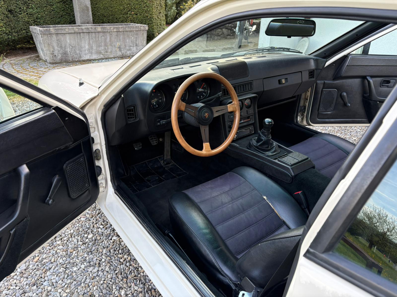 PORSCHE 924 S-image-2