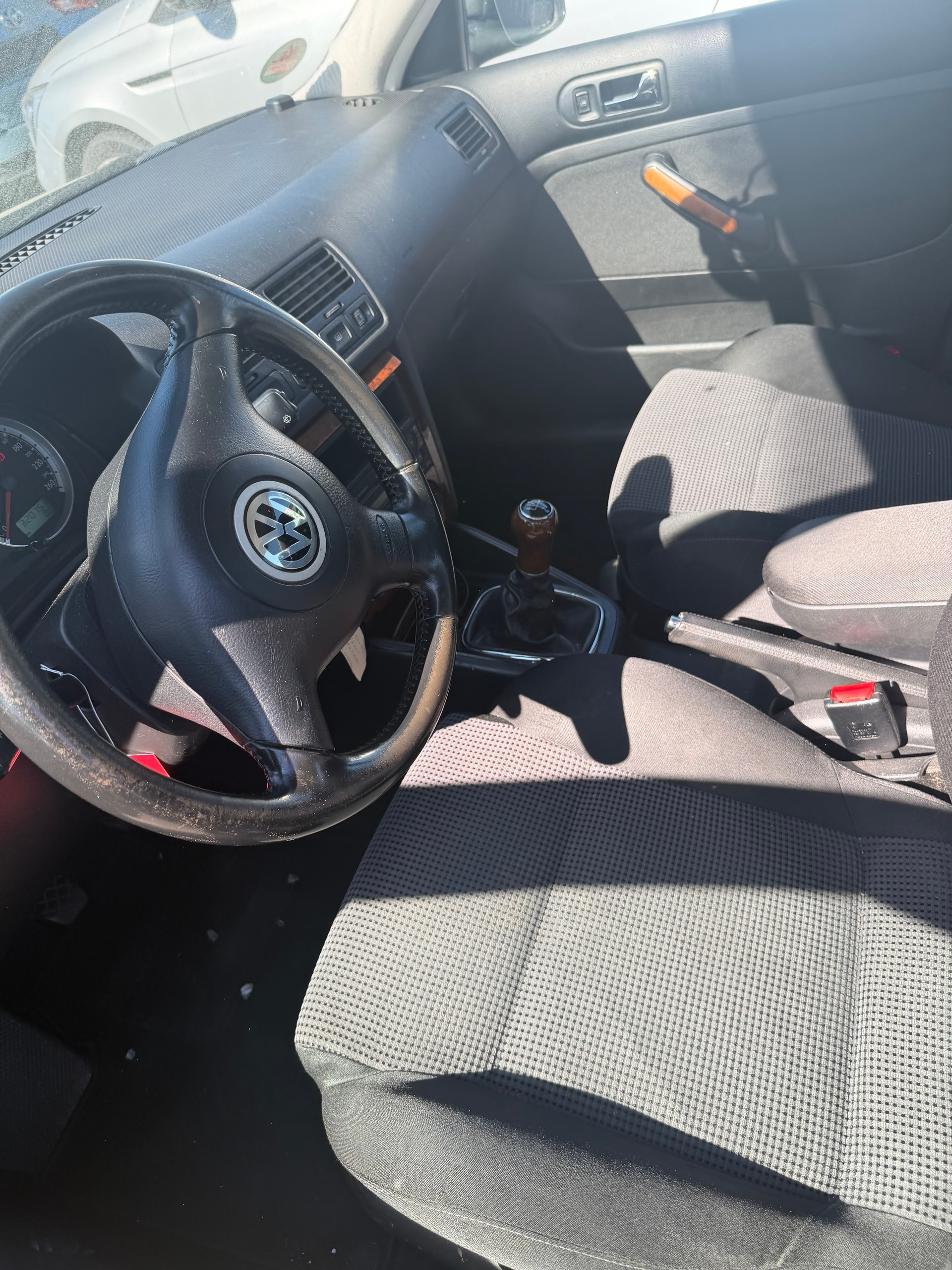 VW Bora 1.6 Comfortline-image-8