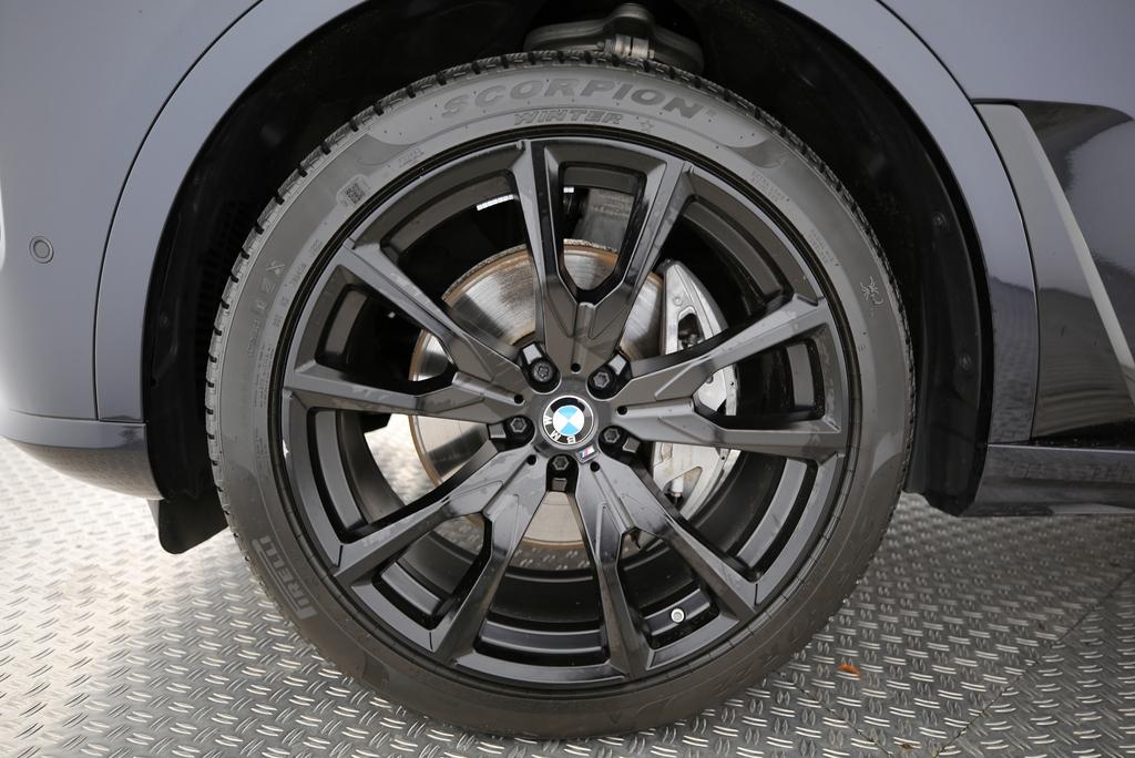 BMW X7 40d xDrive SAG-image-21