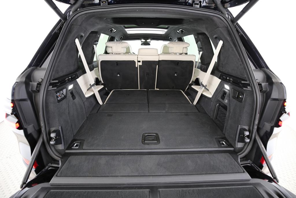 BMW X7 40d xDrive SAG-image-17