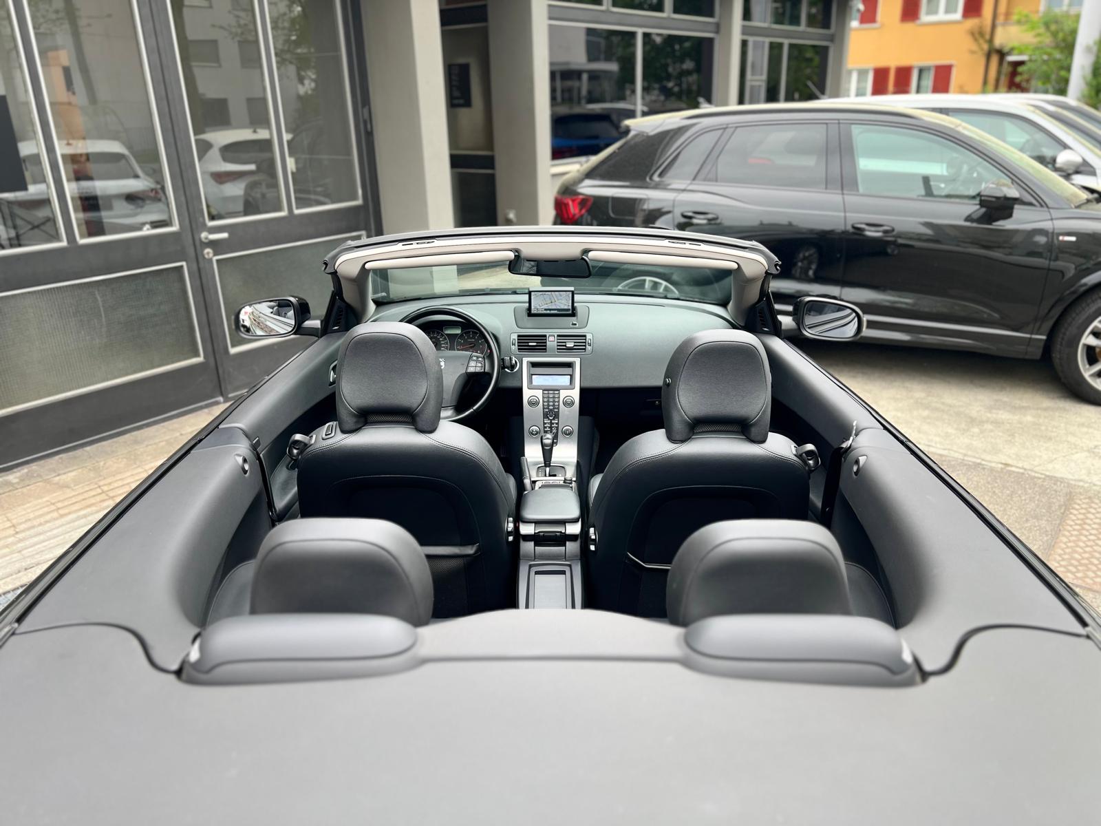 VOLVO C70 Cabriolet 2.5 20V T5 230 Summum-image-15
