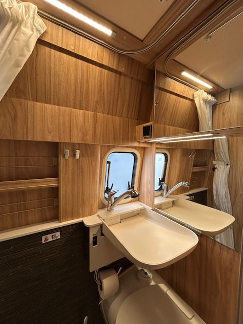HYMER Grand Canyon S-image-16
