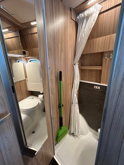 HYMER Grand Canyon S-image-7