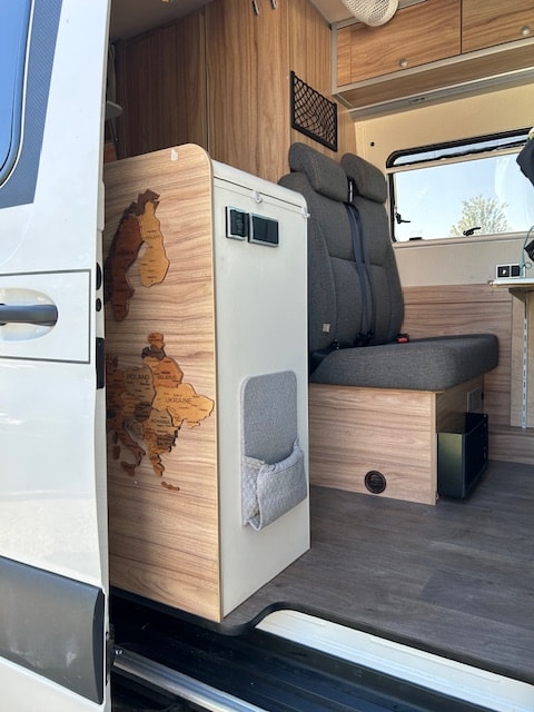 HYMER Grand Canyon S-image-17