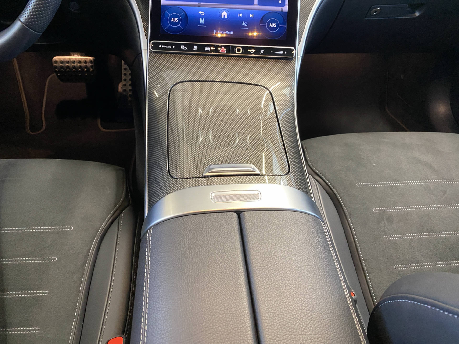 MERCEDES-BENZ C 300 de AMG Line 4MATIC Kombi-image-10
