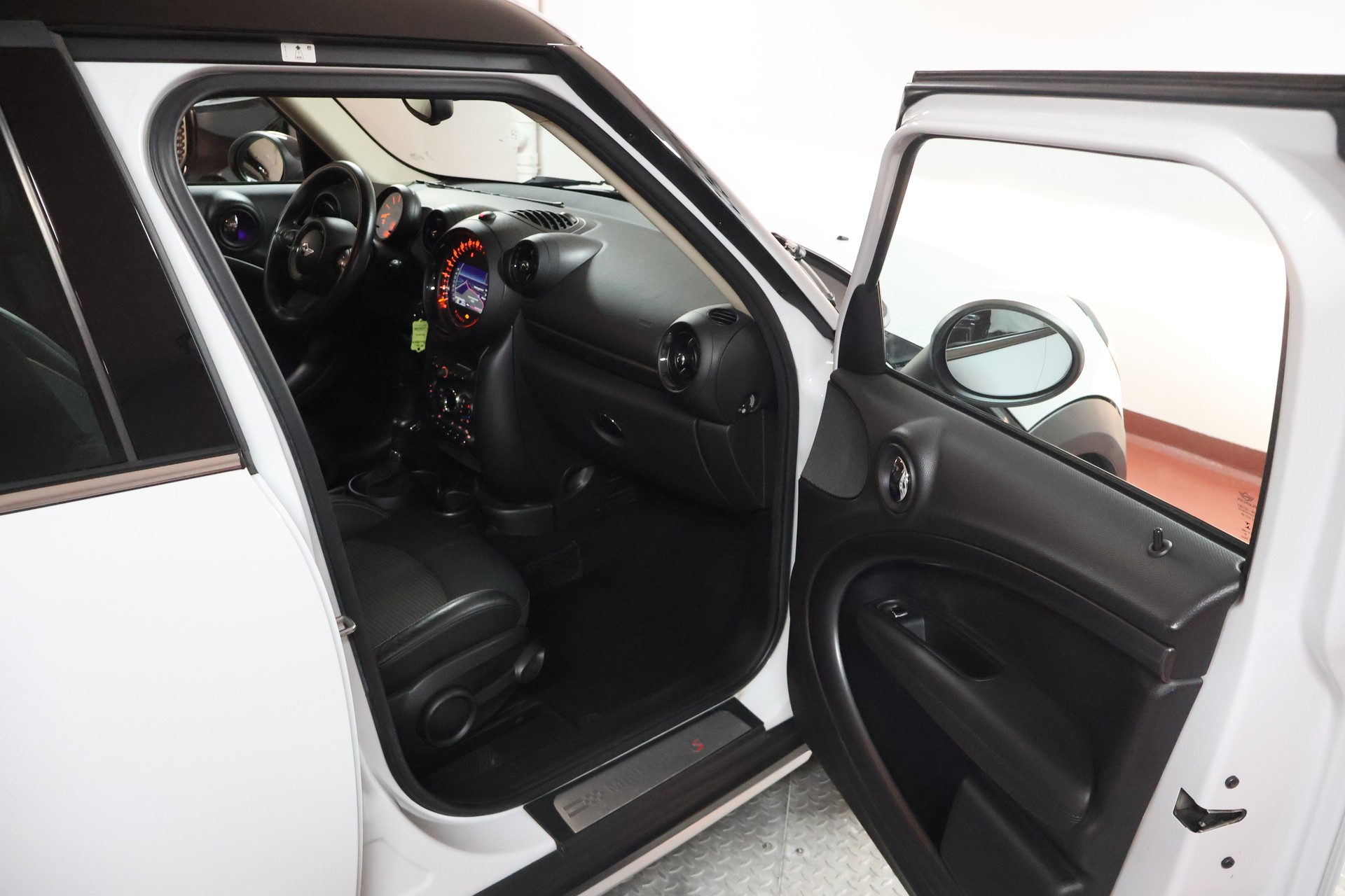 MINI Countryman Cooper SD ALL4 Steptronic-image-12