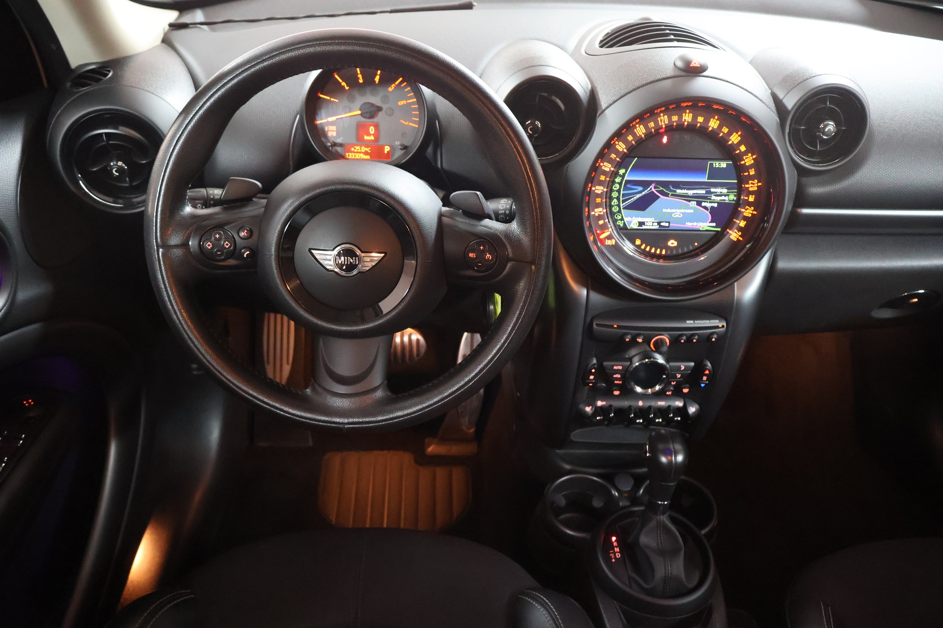 MINI Countryman Cooper SD ALL4 Steptronic-image-8
