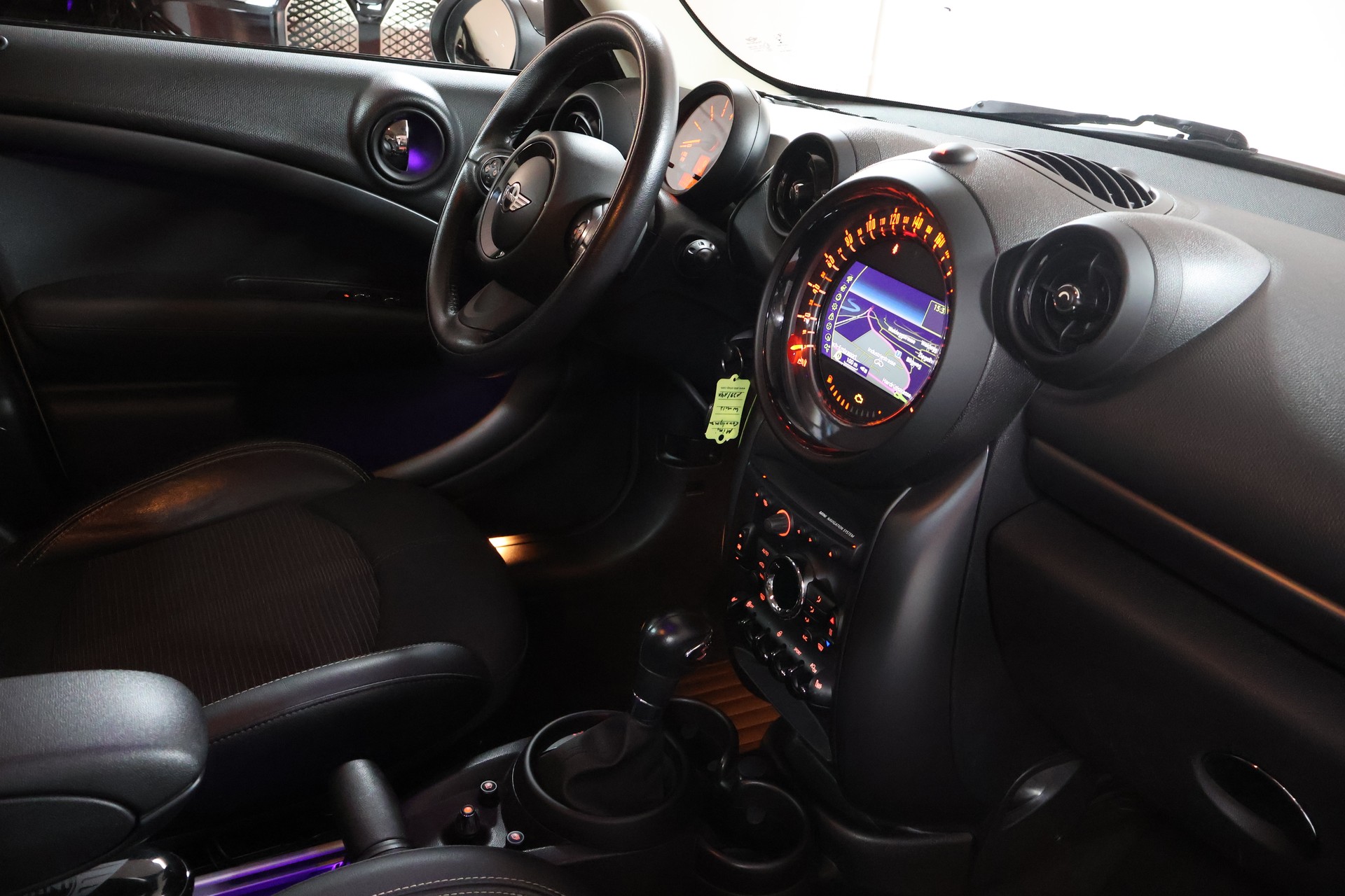 MINI Countryman Cooper SD ALL4 Steptronic-image-10