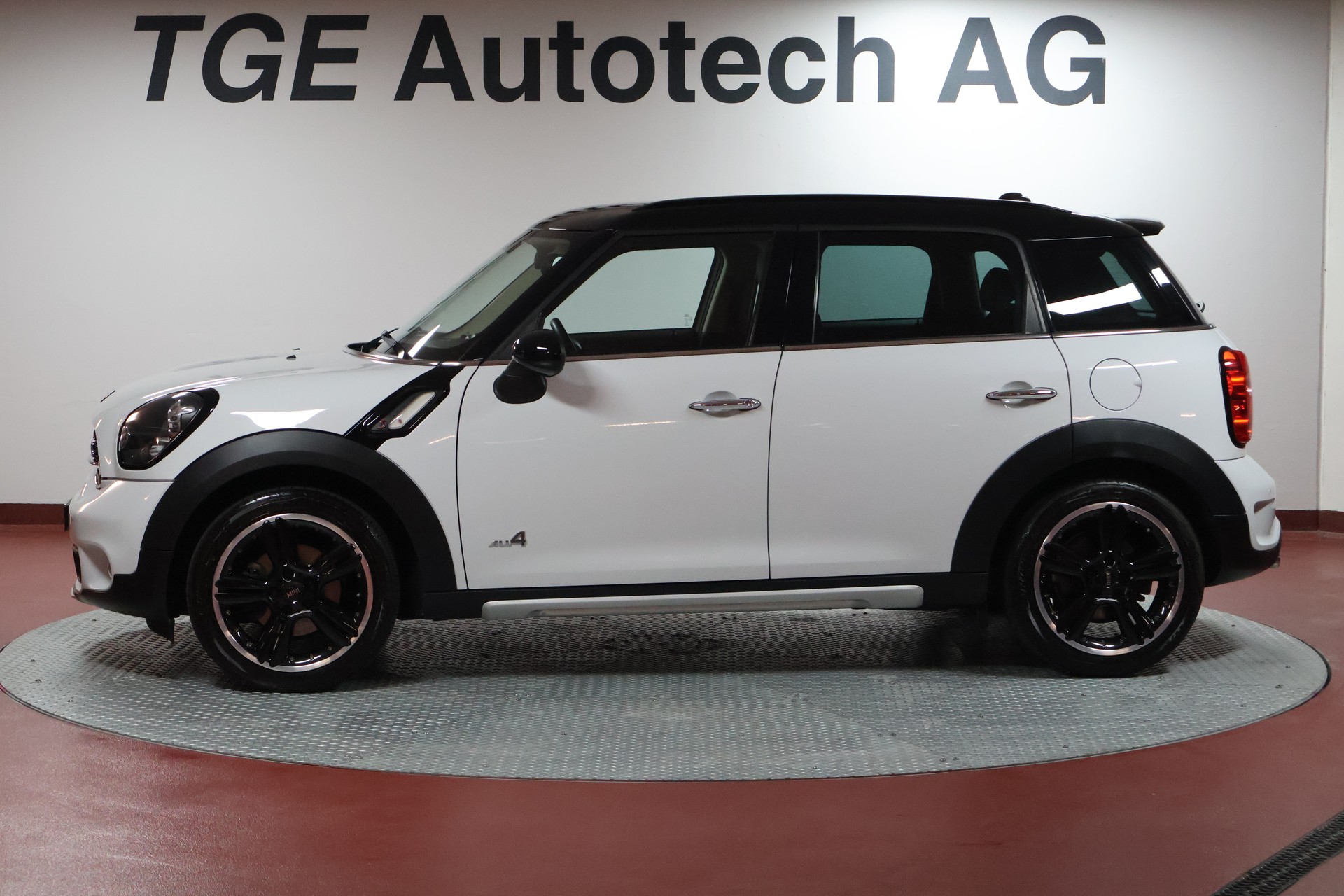 MINI Countryman Cooper SD ALL4 Steptronic-image-3