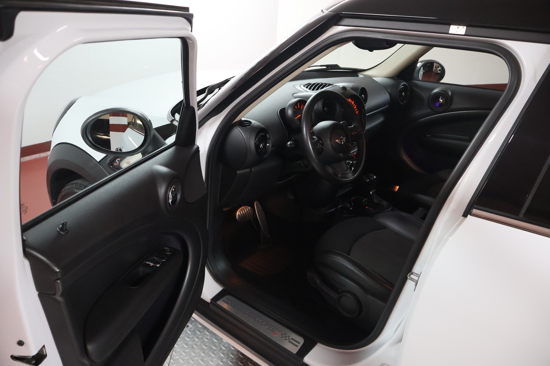 MINI Countryman Cooper SD ALL4 Steptronic-image-5