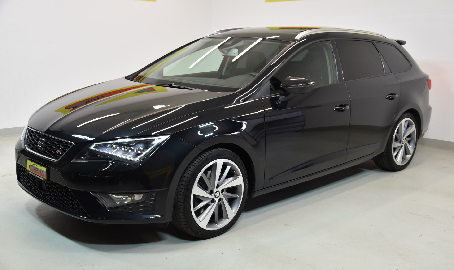 SEAT Leon ST 1.8 TSI FR DSG-image-1