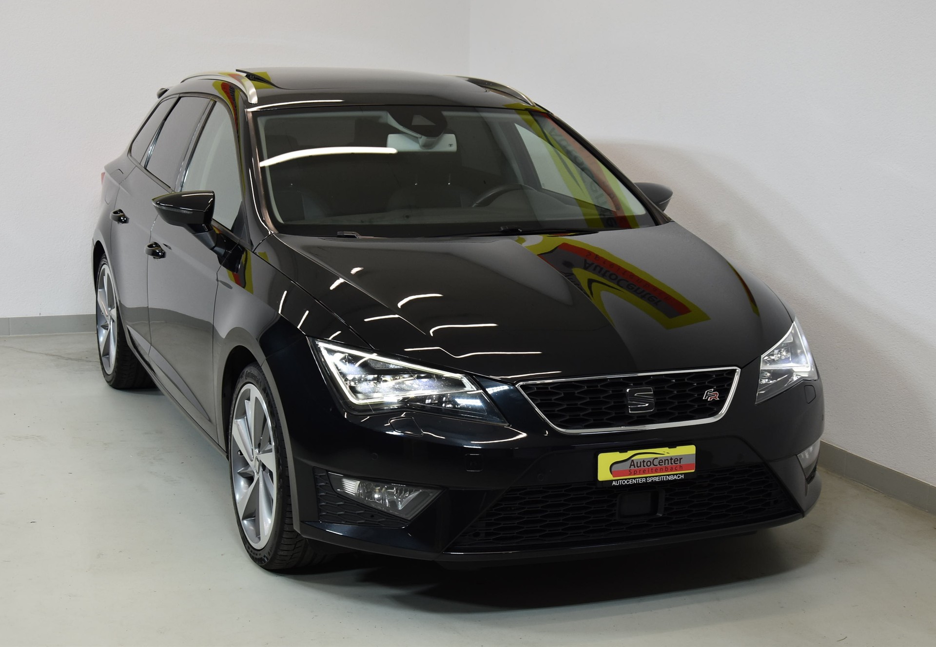 SEAT Leon ST 1.8 TSI FR DSG-image-0