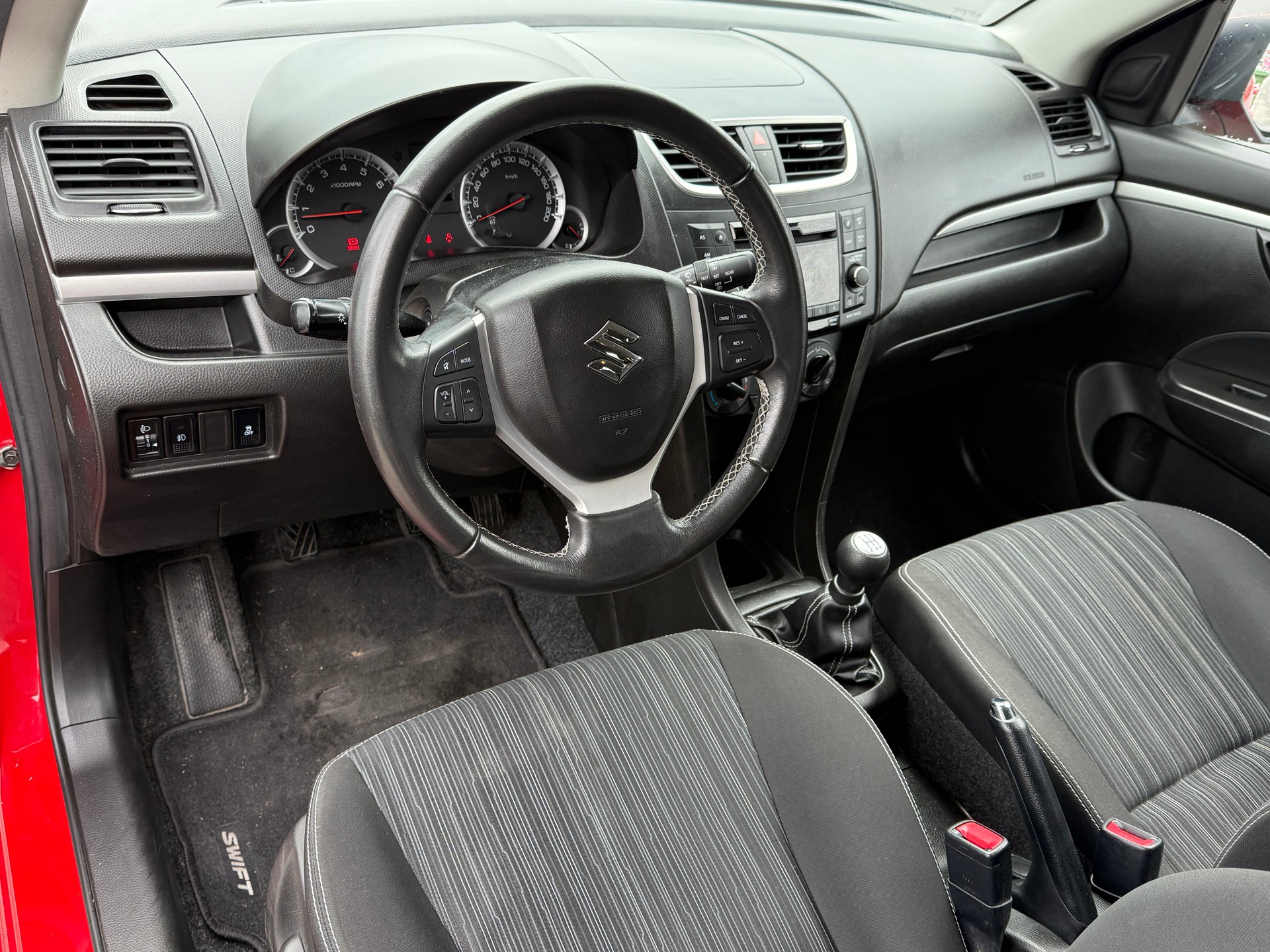 SUZUKI Swift 1.2i 16V Sergio Cellano Special Edition - Nouvelle Expertise - NEU MFK : 12-05-2026-image-18