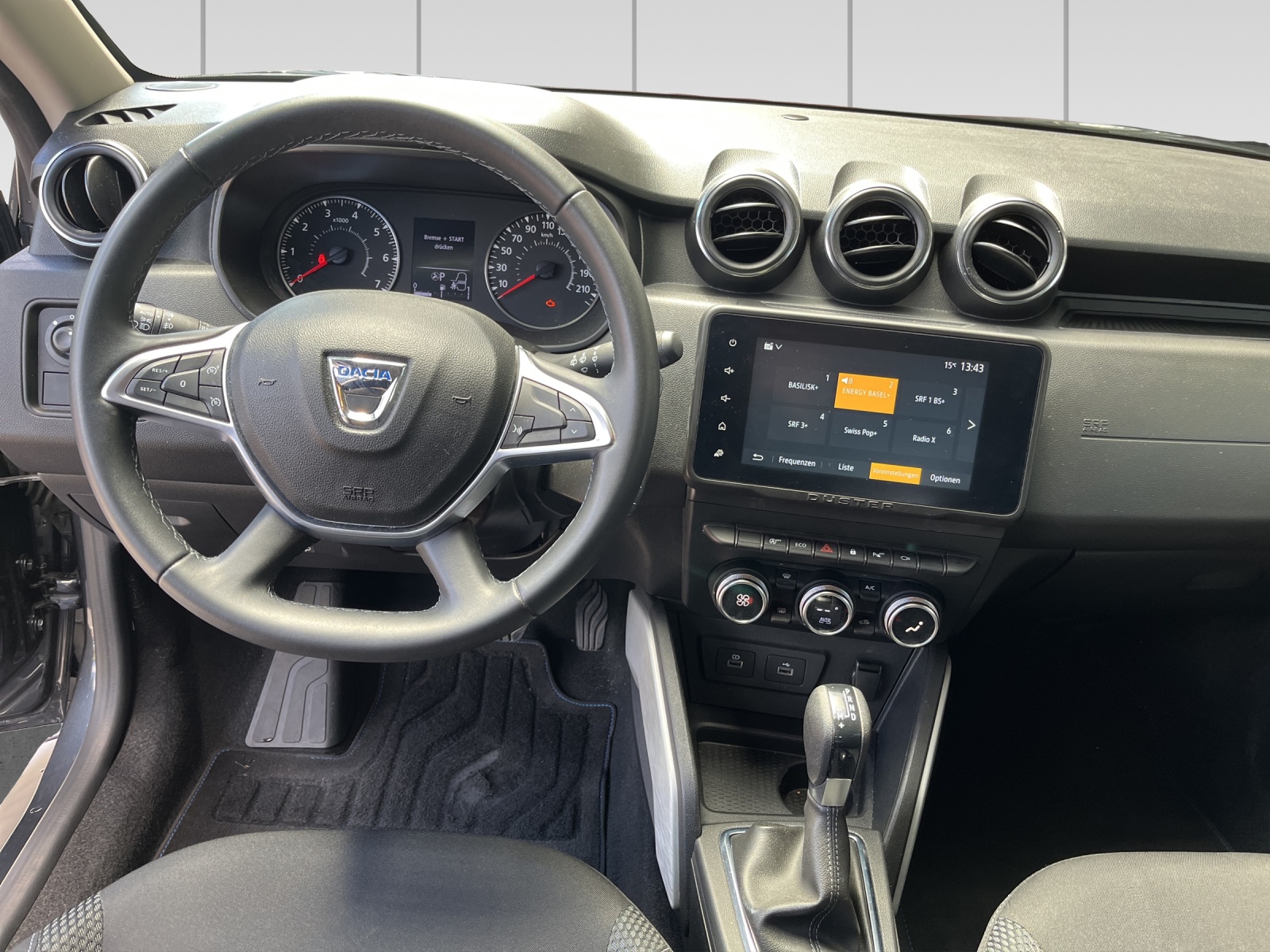 DACIA Duster TCe 150 Prestige EDC 4x2-image-9